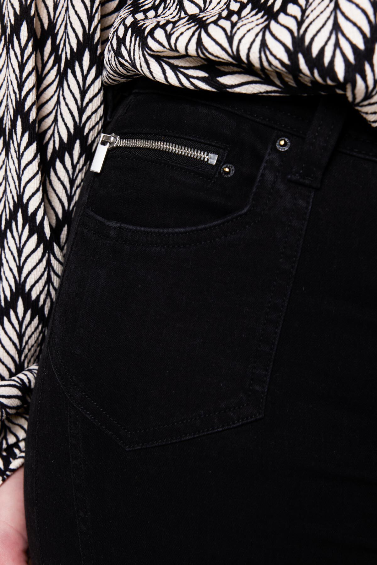 Pantalon slim cropped image number 4