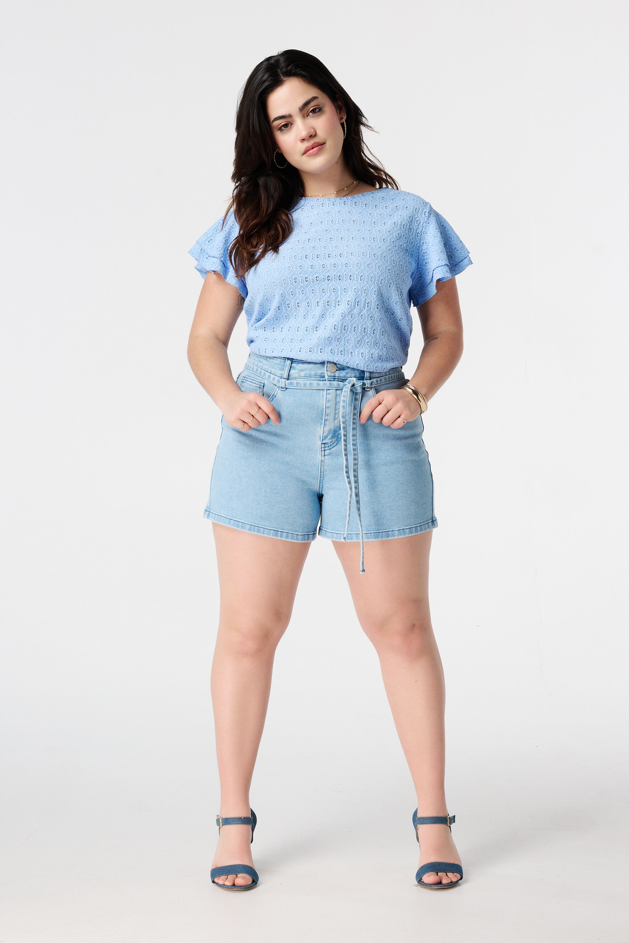 Haut avec motif ajour&eacute; image number 4