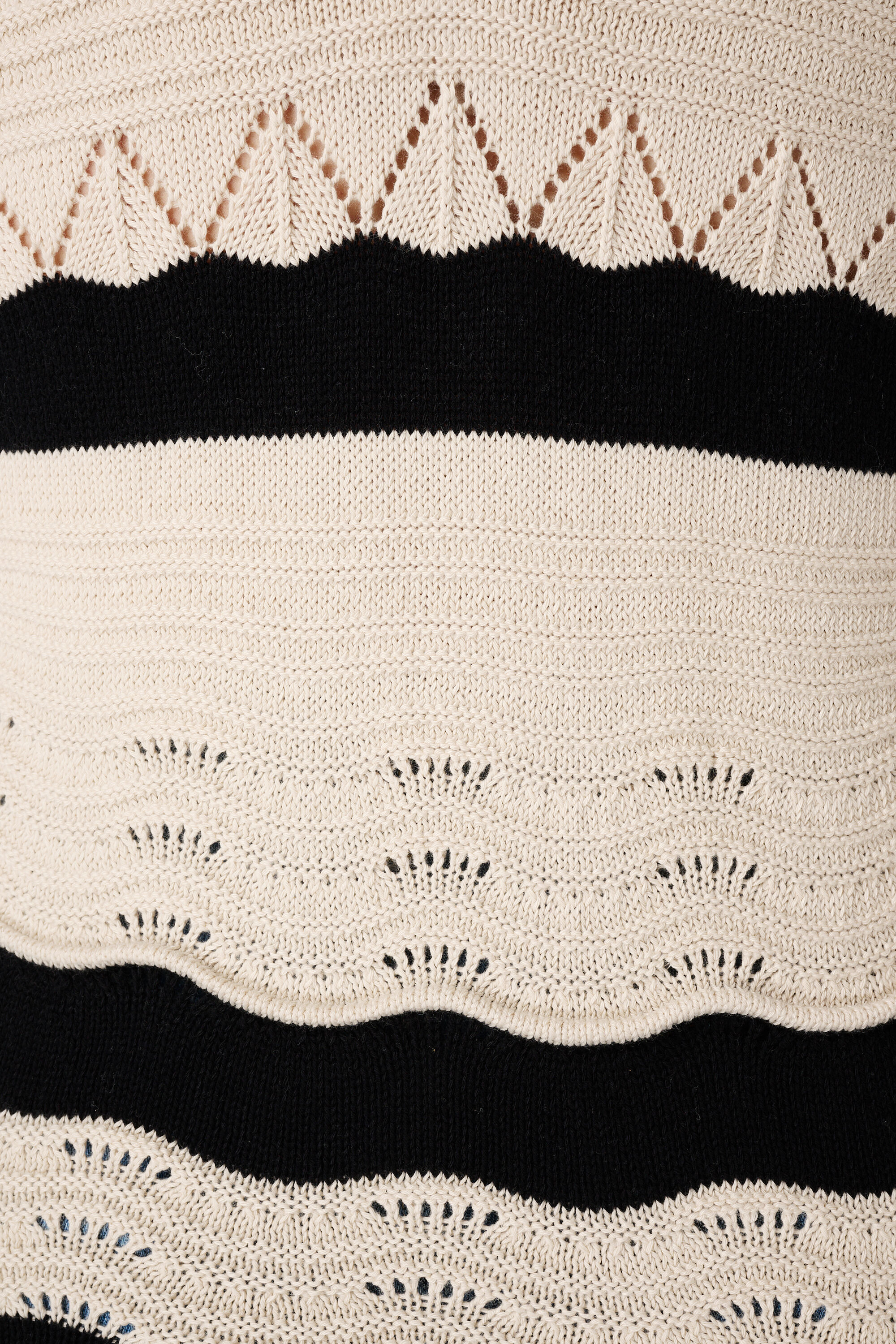 Haut avec col en V image number 6