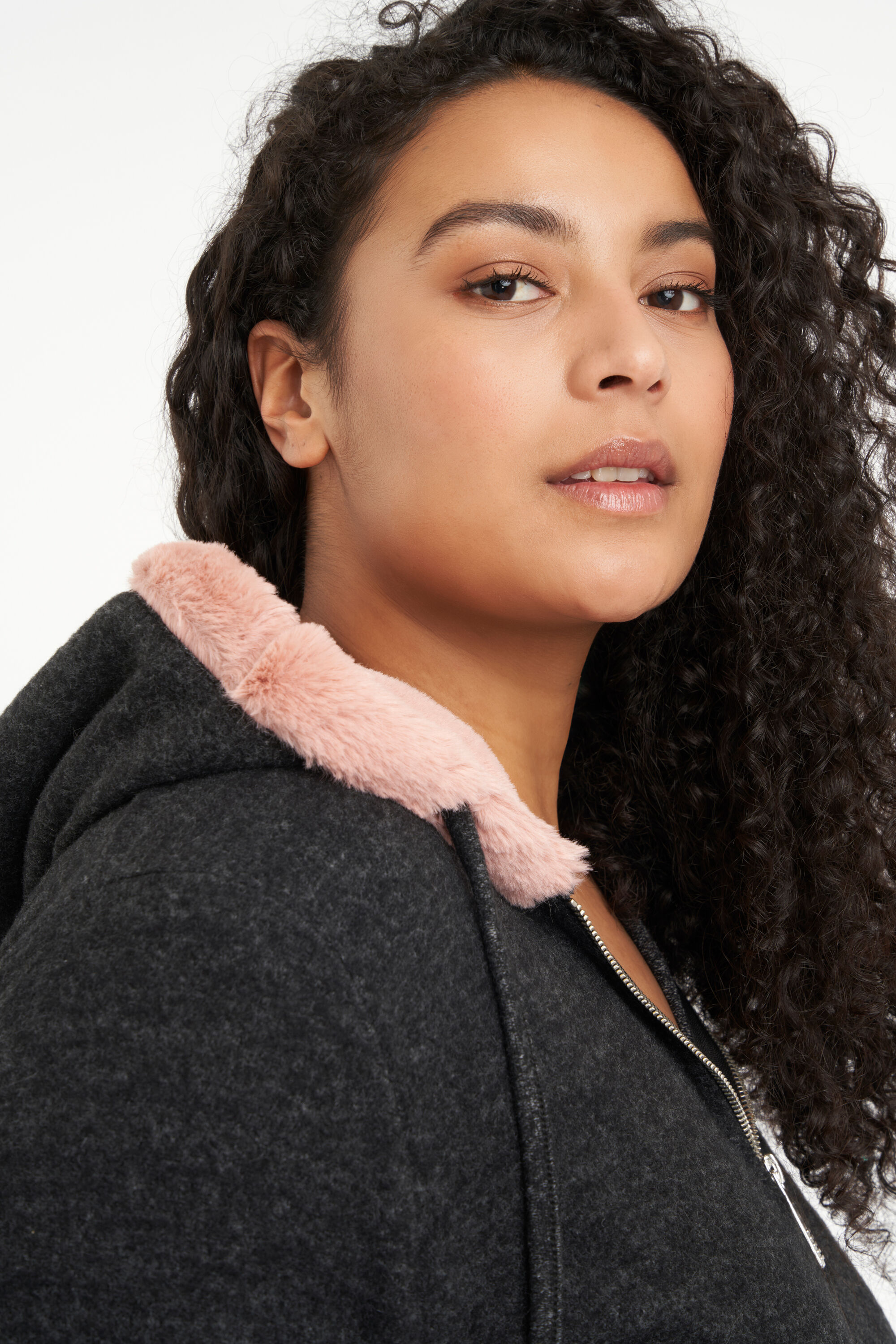 Cardigan &agrave; capuche image number 5