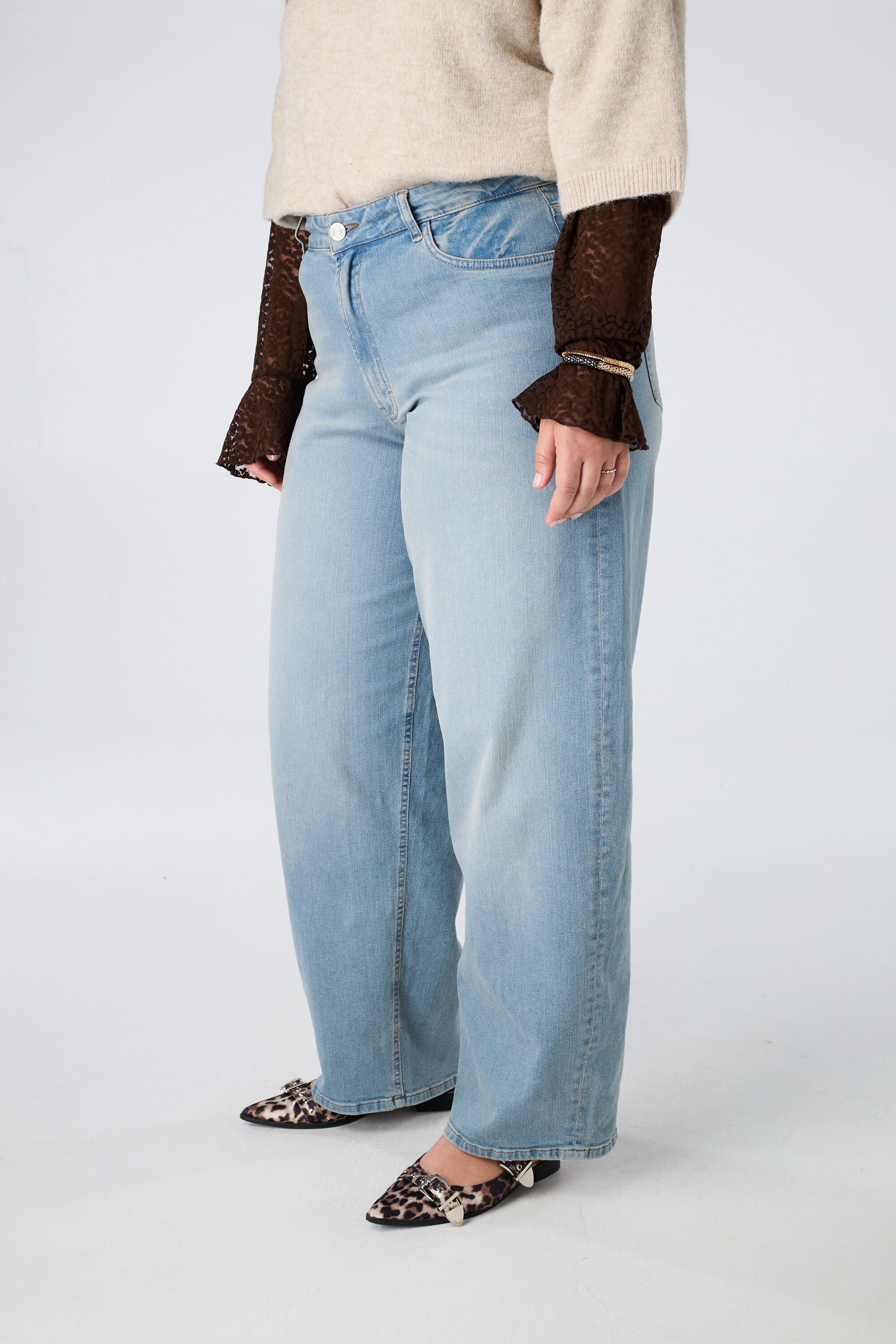 Jean barrel image number 5