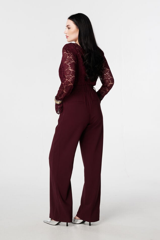 Pantalon avec boucle dorée image number 3
