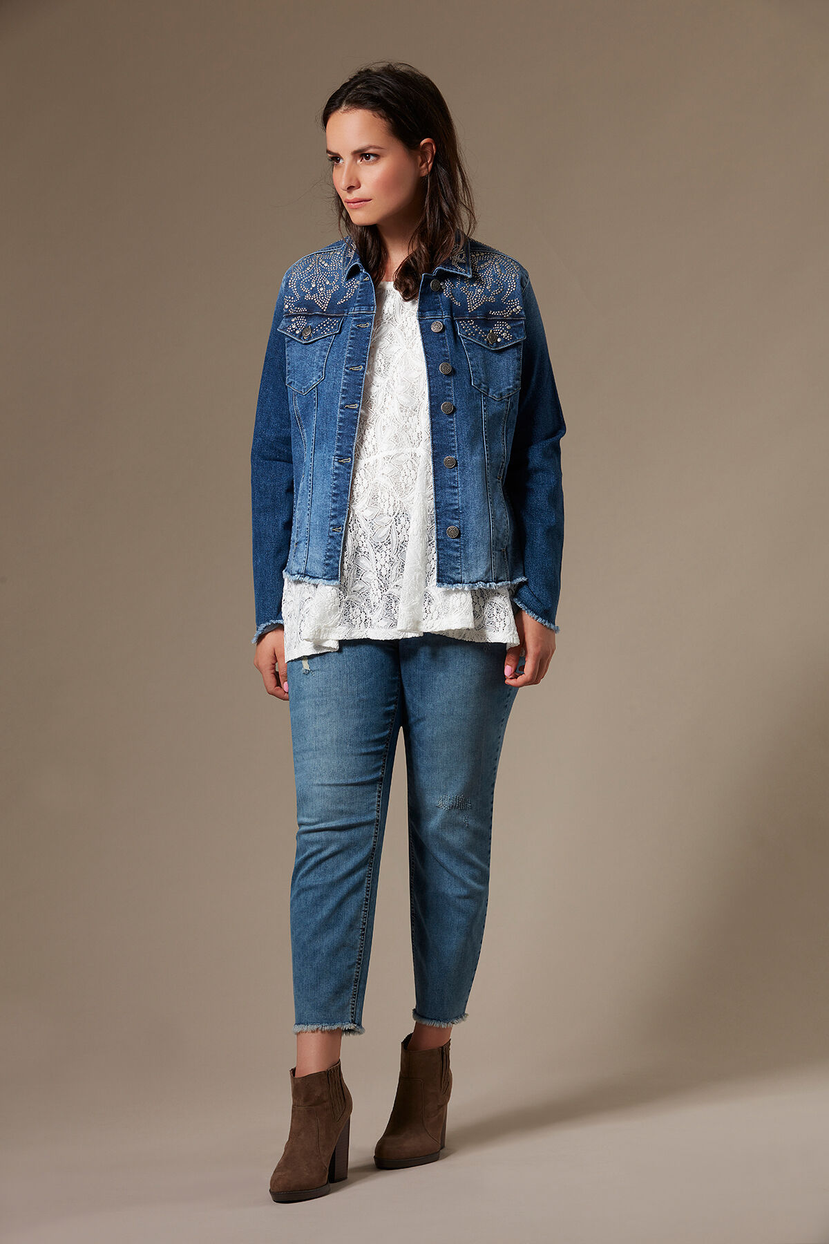 Jean jambes slim effiloch&eacute;es image number 5