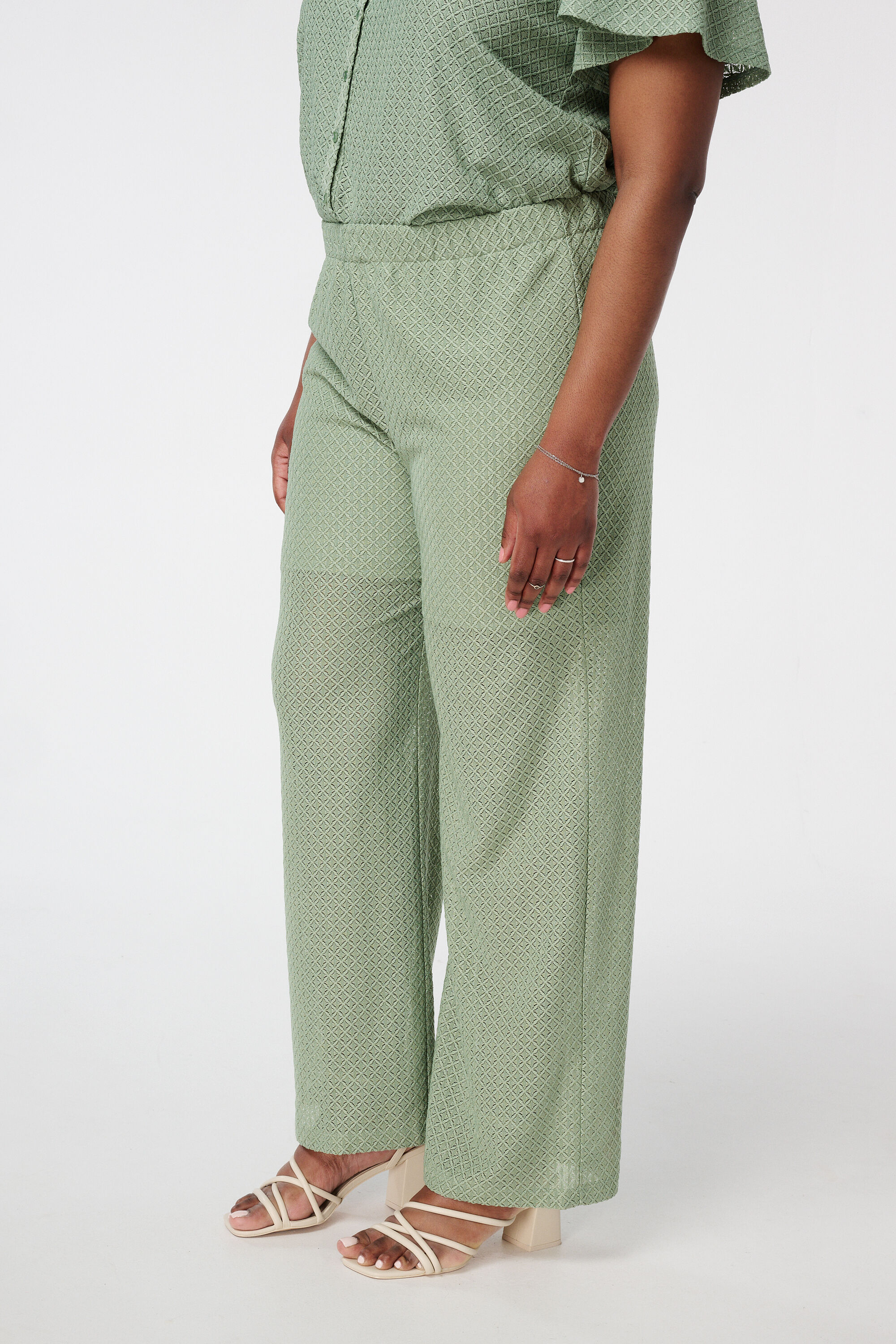 Pantalon avec structure tiss&eacute;e image number 5