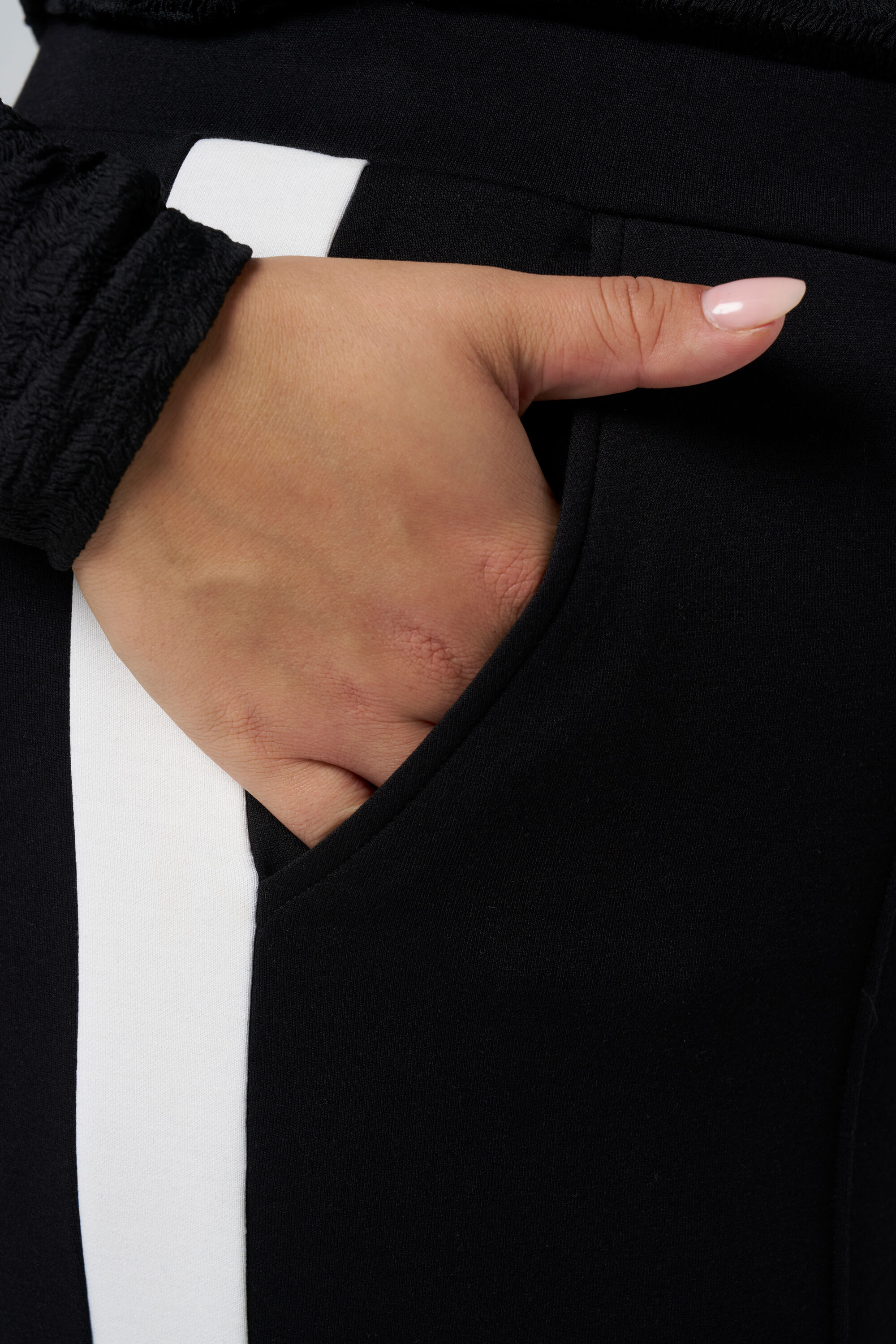 Pantalon sportif image number 4