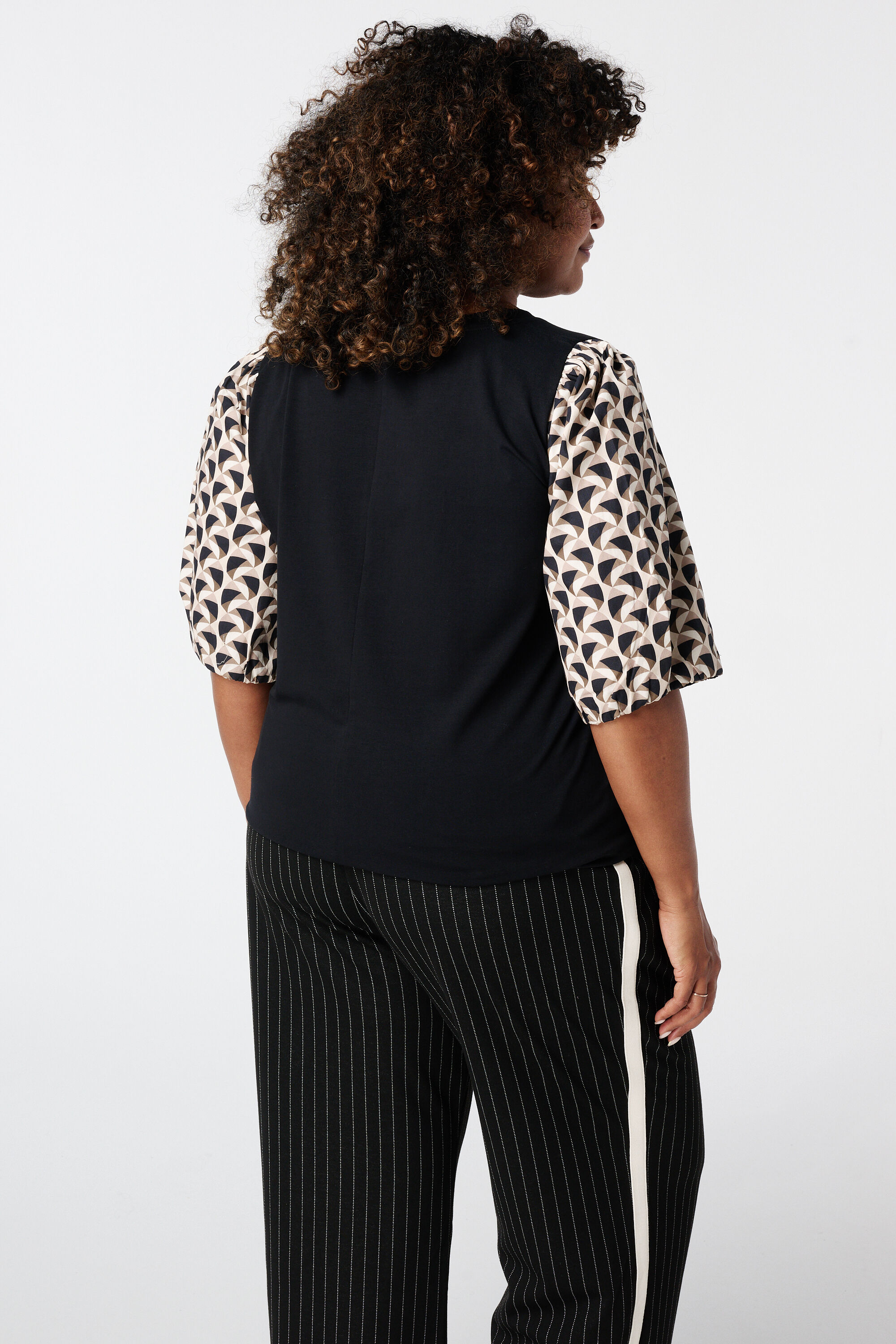 T-shirt avec manches bouffantes image number 3