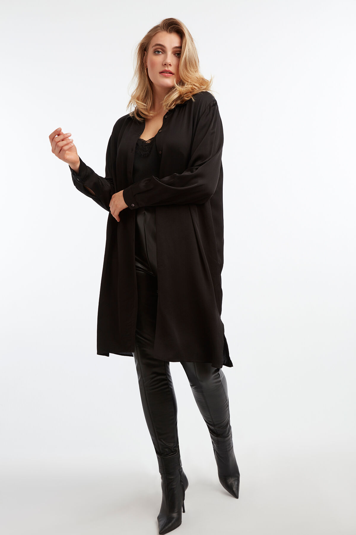 Chemisier en satin image number 3