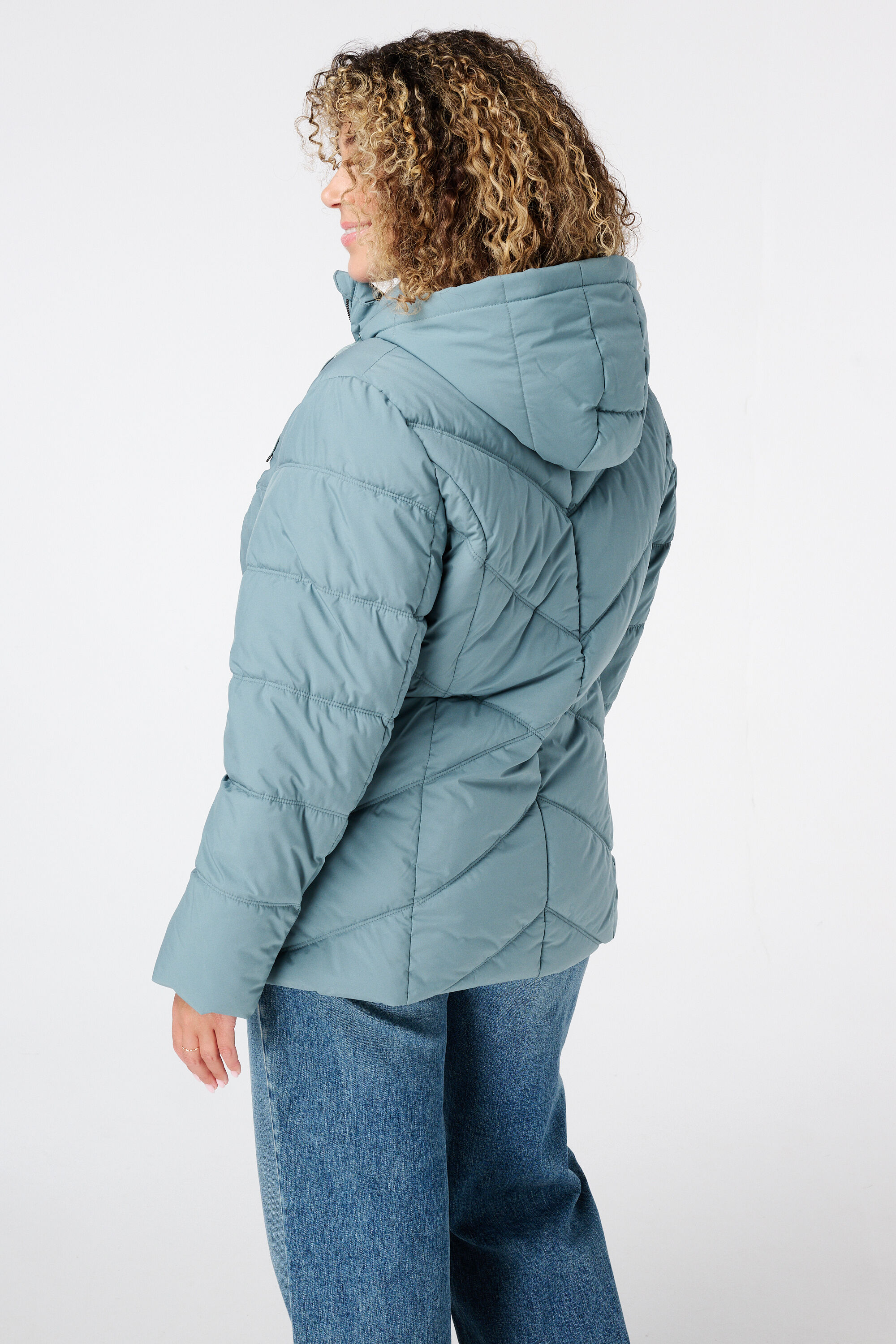 Veste matelass&eacute;e &agrave; capuche image number 3