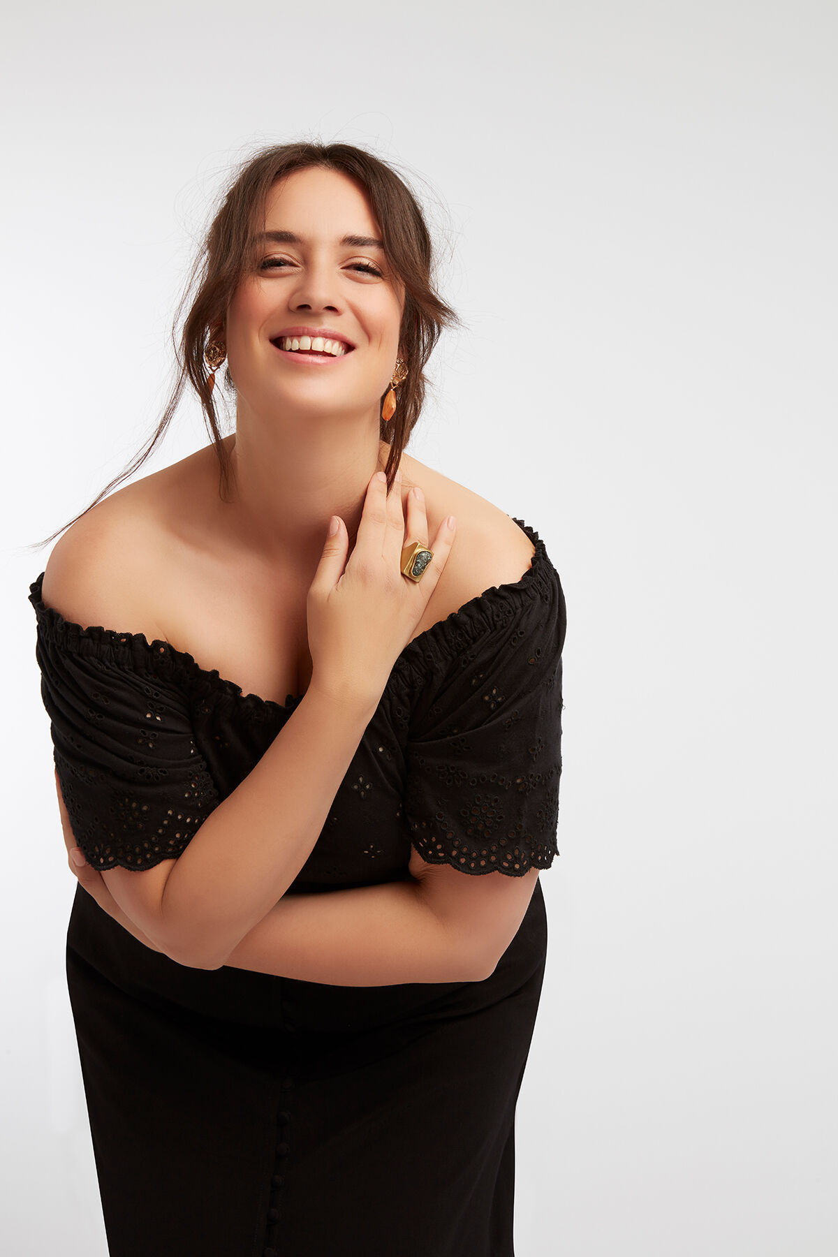 Haut &eacute;paules d&eacute;nud&eacute;es avec broderie image number 5