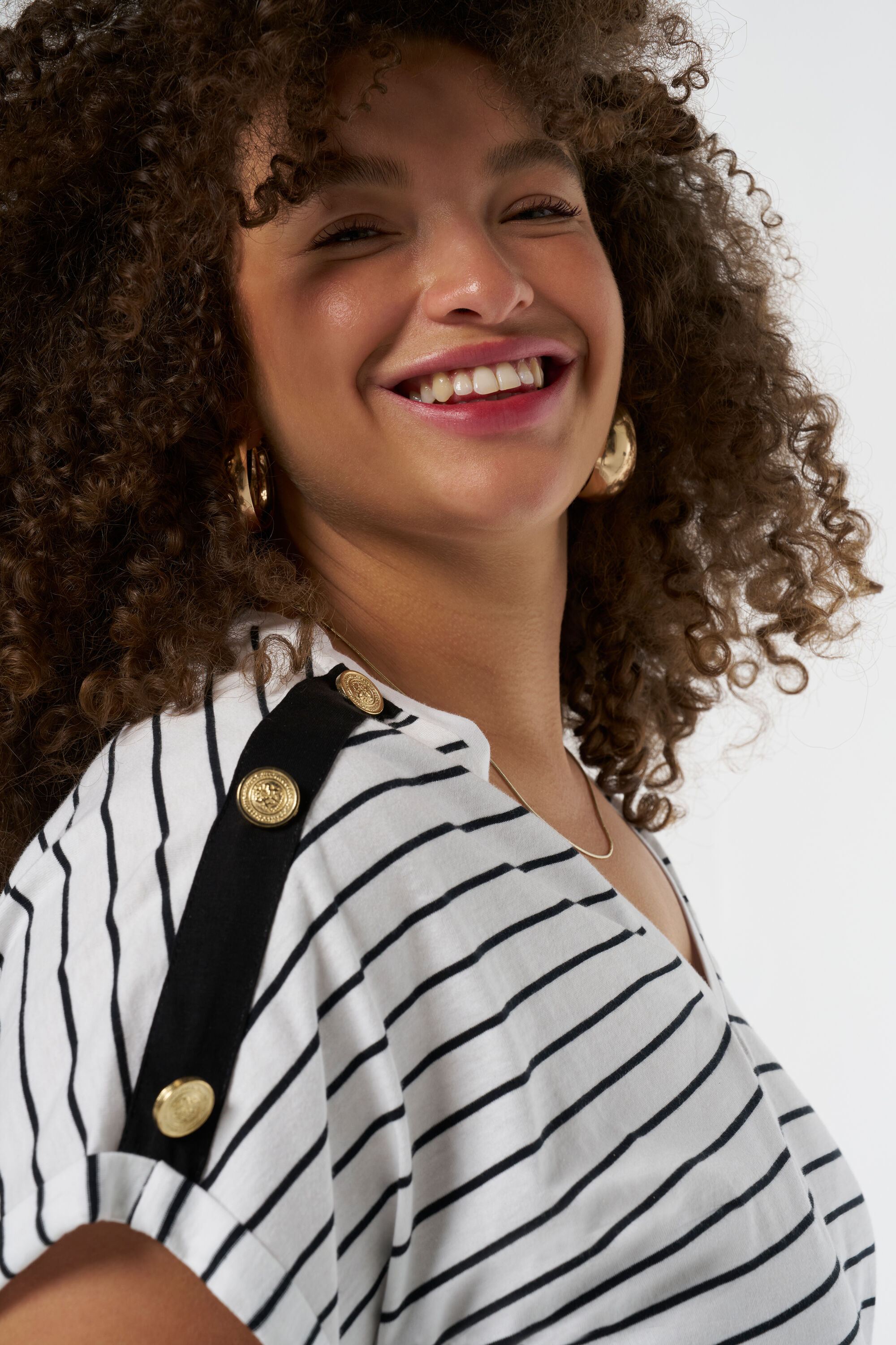 T-shirt &agrave; boutons image number 4