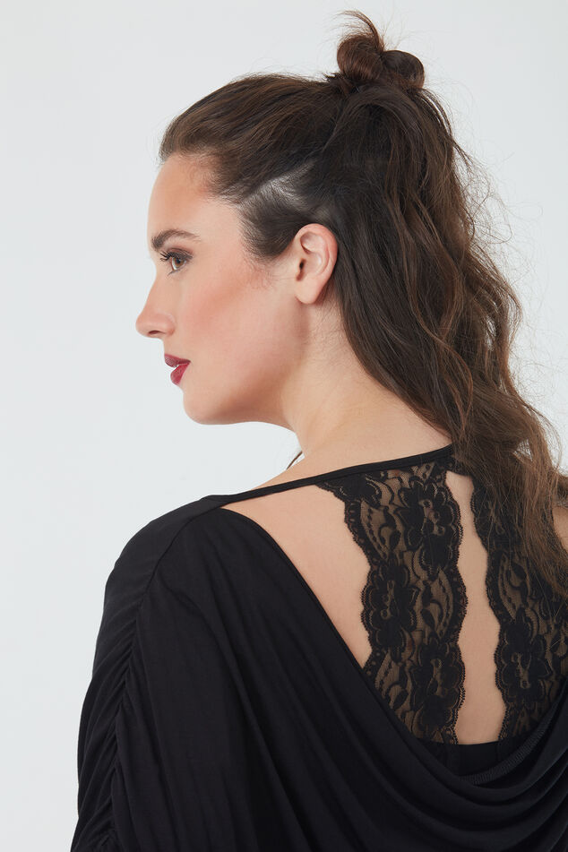 Top avec détail en dentelle image number 3