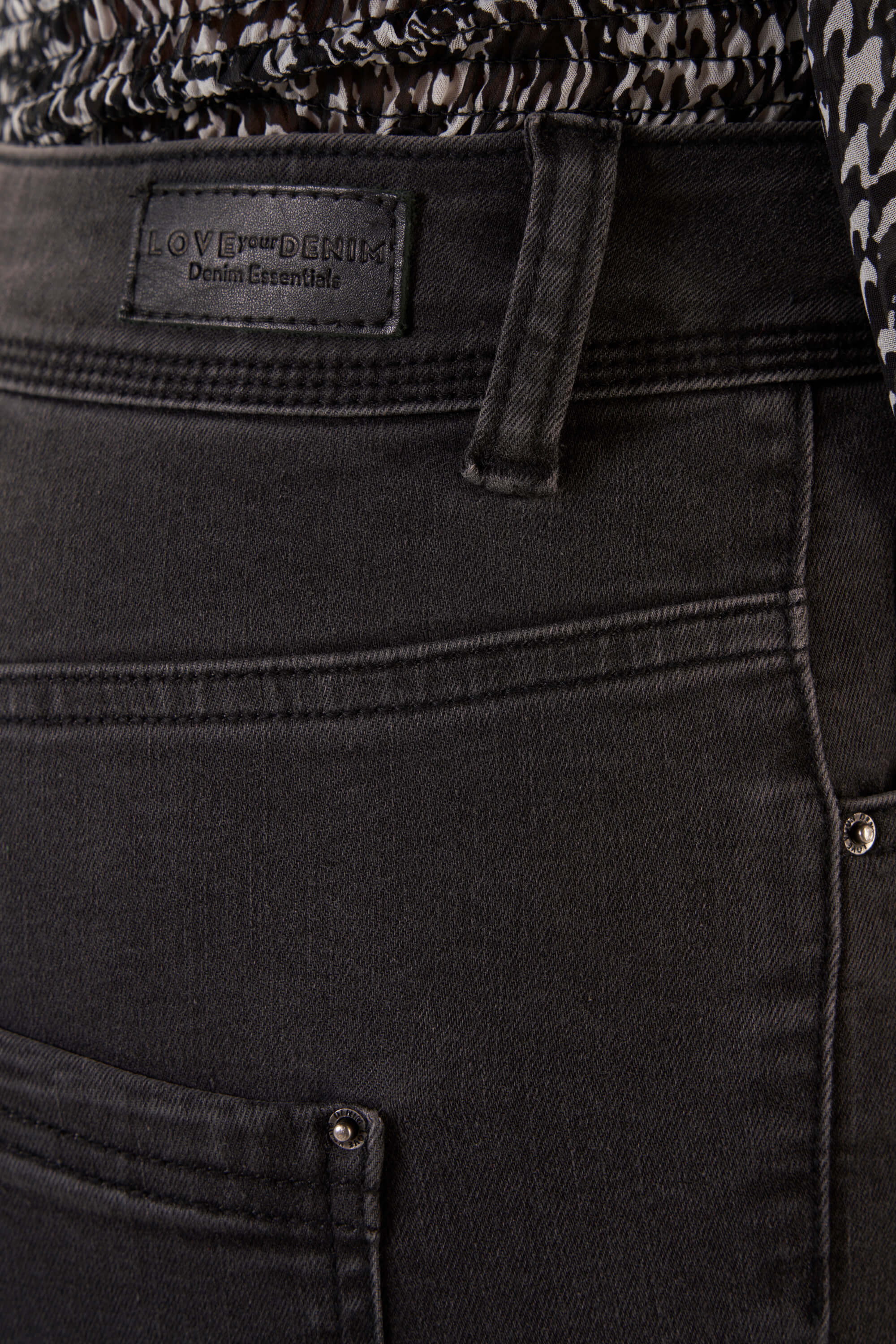 Jean moulant taille haute CHERRY image number 5