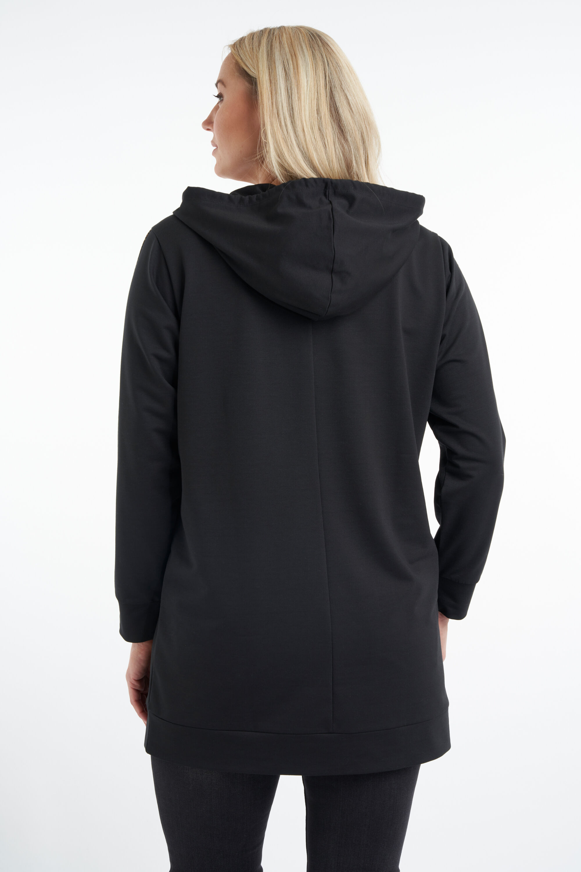 Pull avec imprim&eacute; panth&egrave;re image number 3