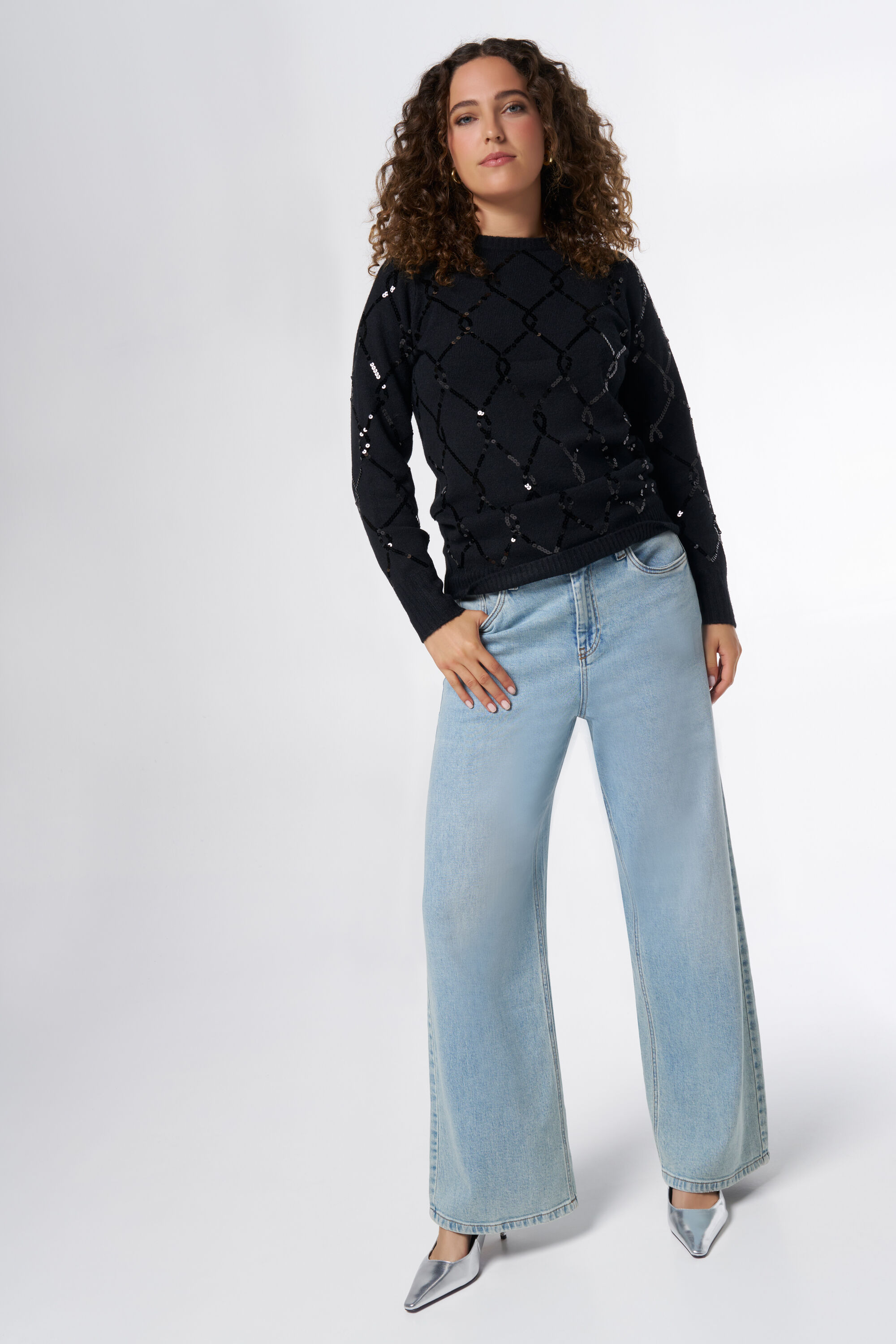 Pull &agrave; paillettes image number 5