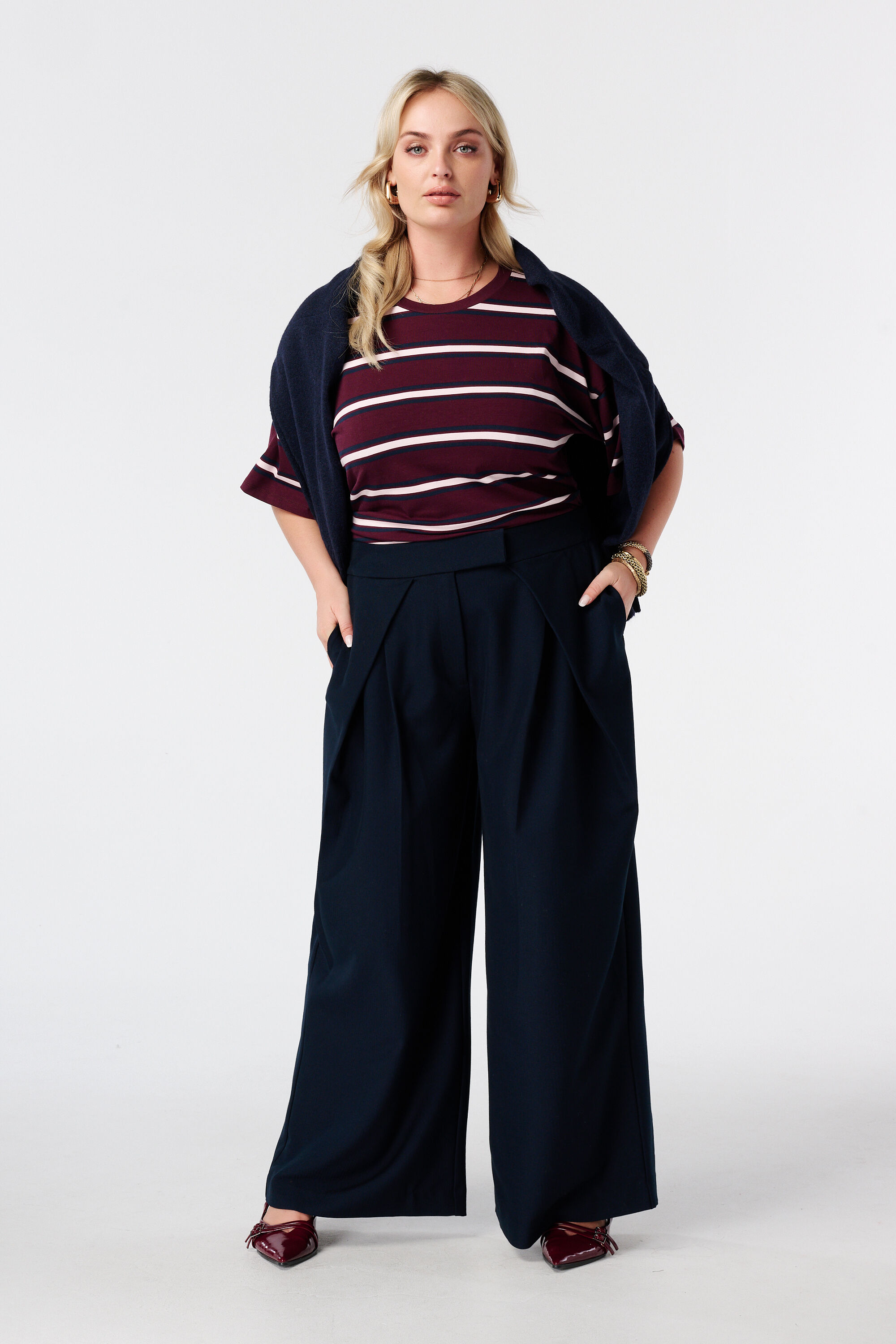 Pantalon large &agrave; plis