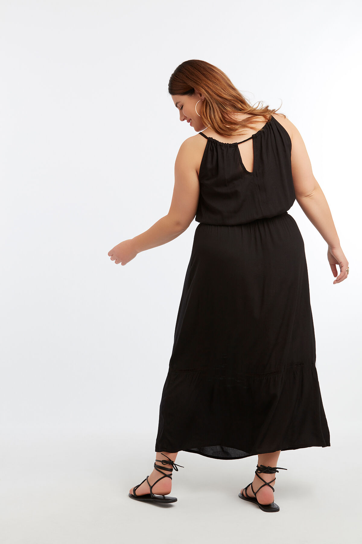 Robe brod&eacute;e maxi image number 4