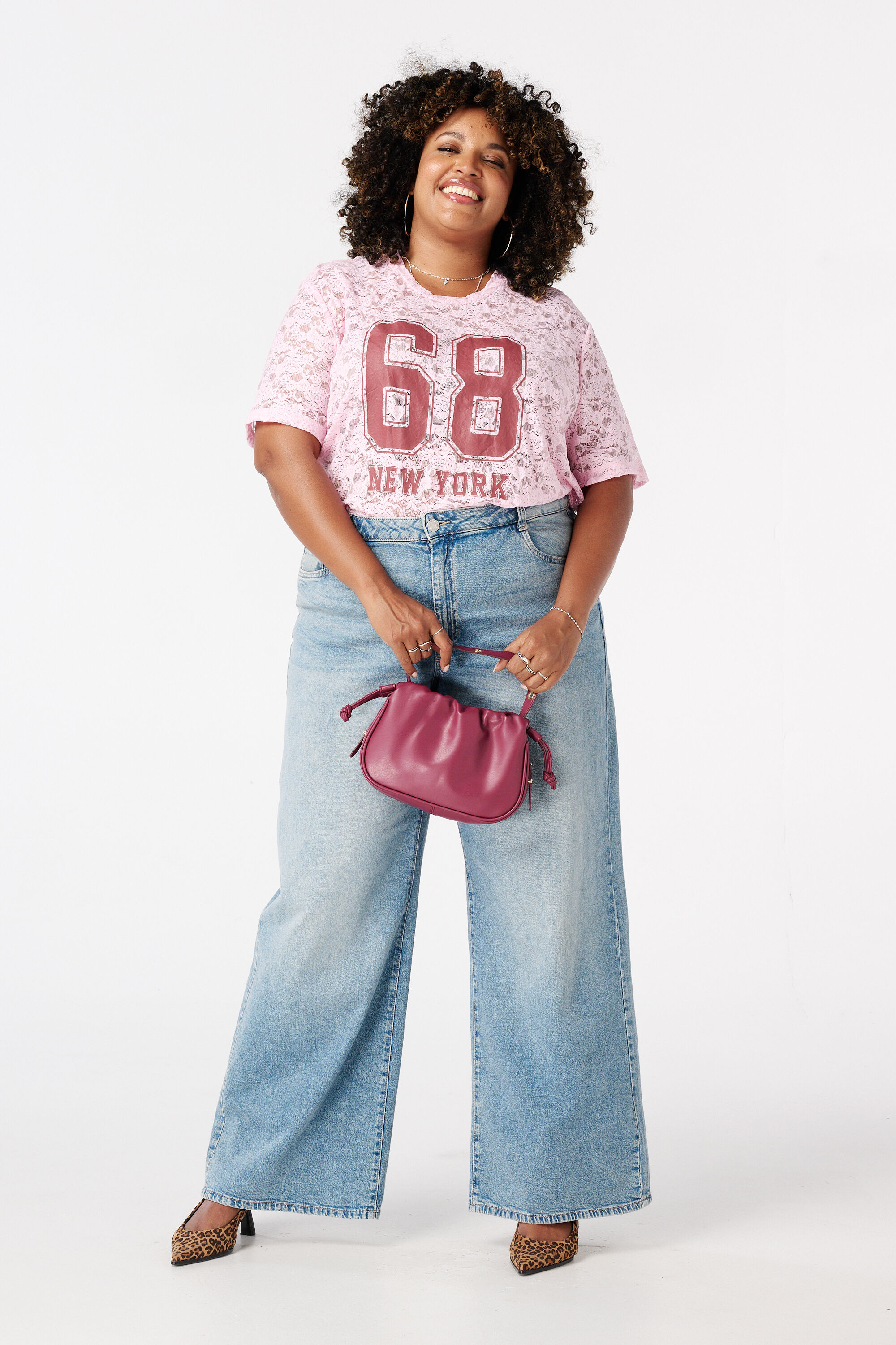 T-shirt sportif en dentelle image number 5