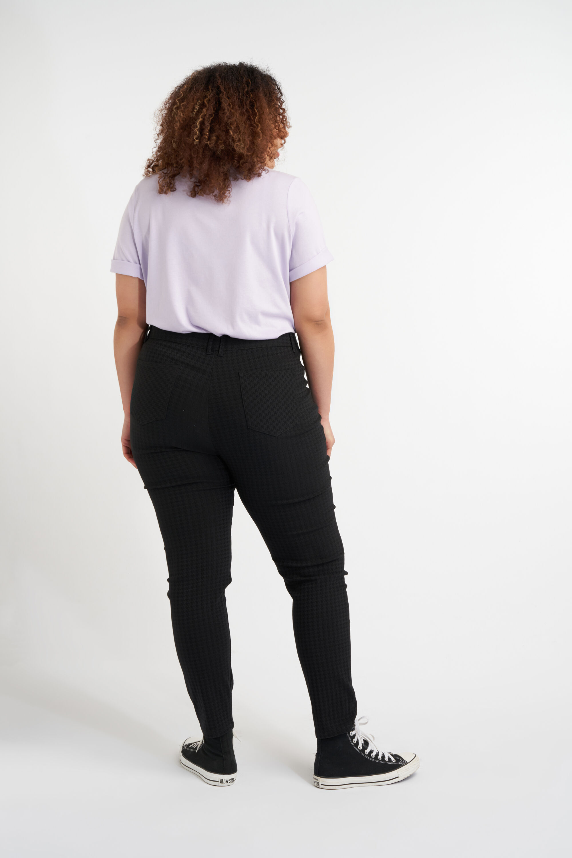 Pantalon aux fermetures d&eacute;coratives image number 3