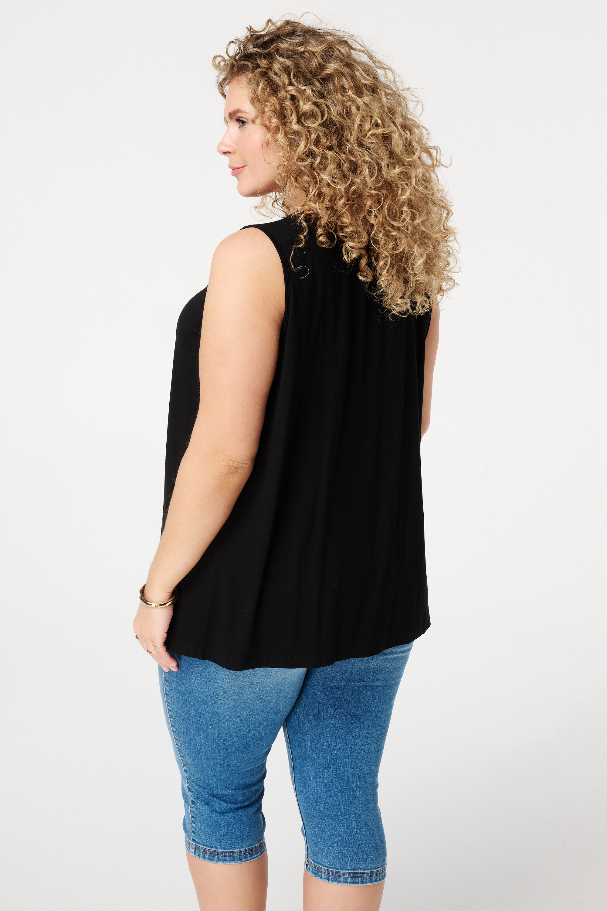 Haut sans manches avec d&eacute;tails pliss&eacute;s image number 3