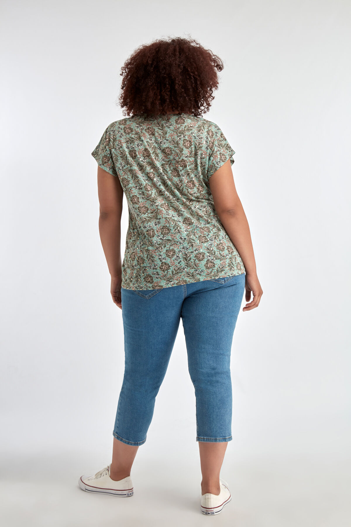 Jean skinny 7/8e avec clous et fente image number 3