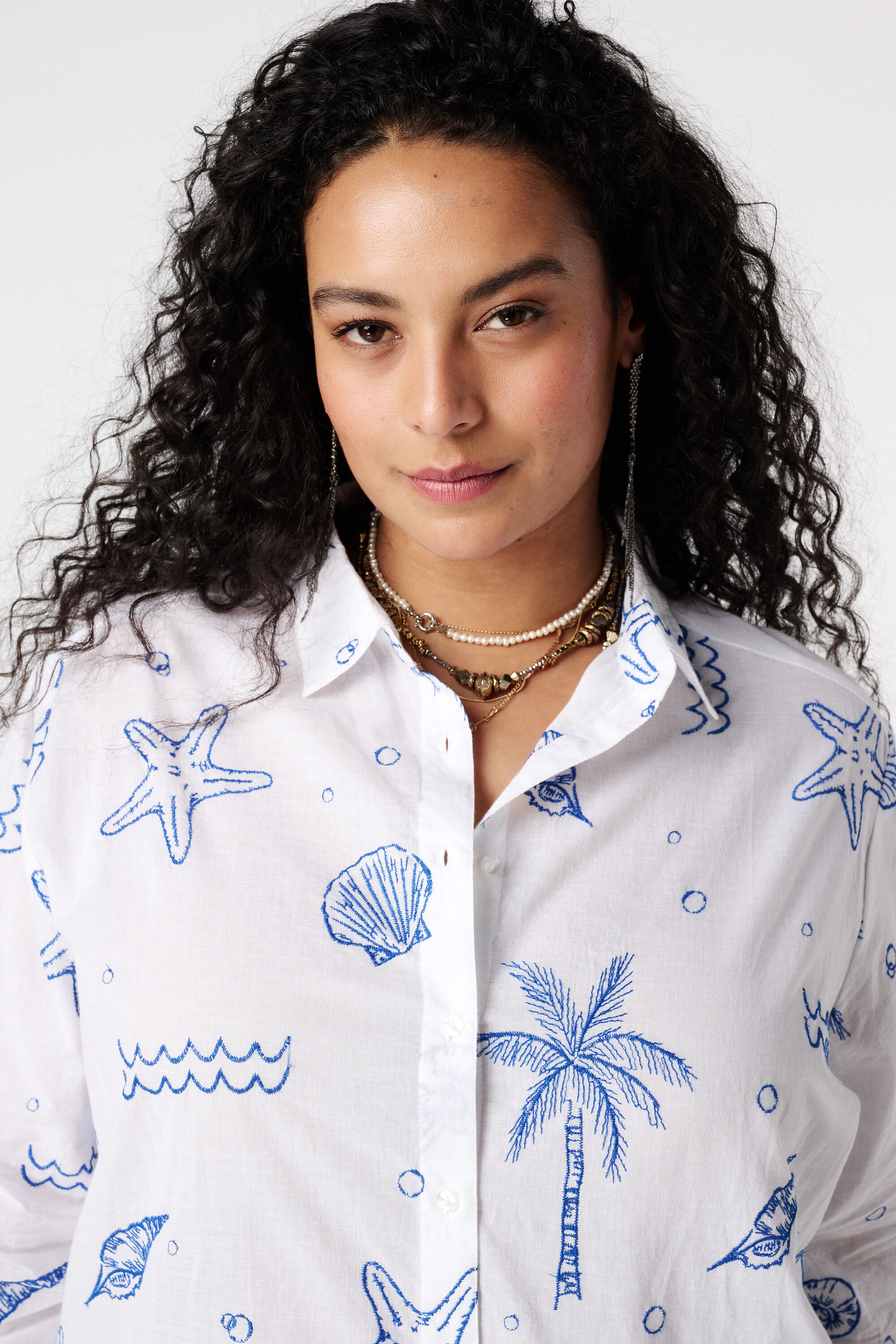 Blouse avec imprim&eacute; tropical image number 4