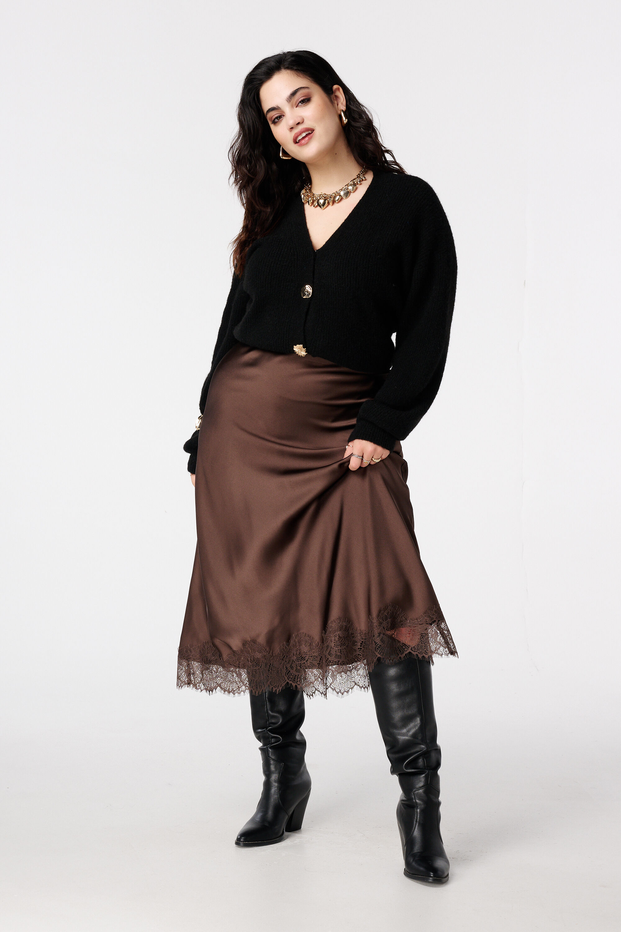 Jupe effet satin avec d&eacute;tail dentelle