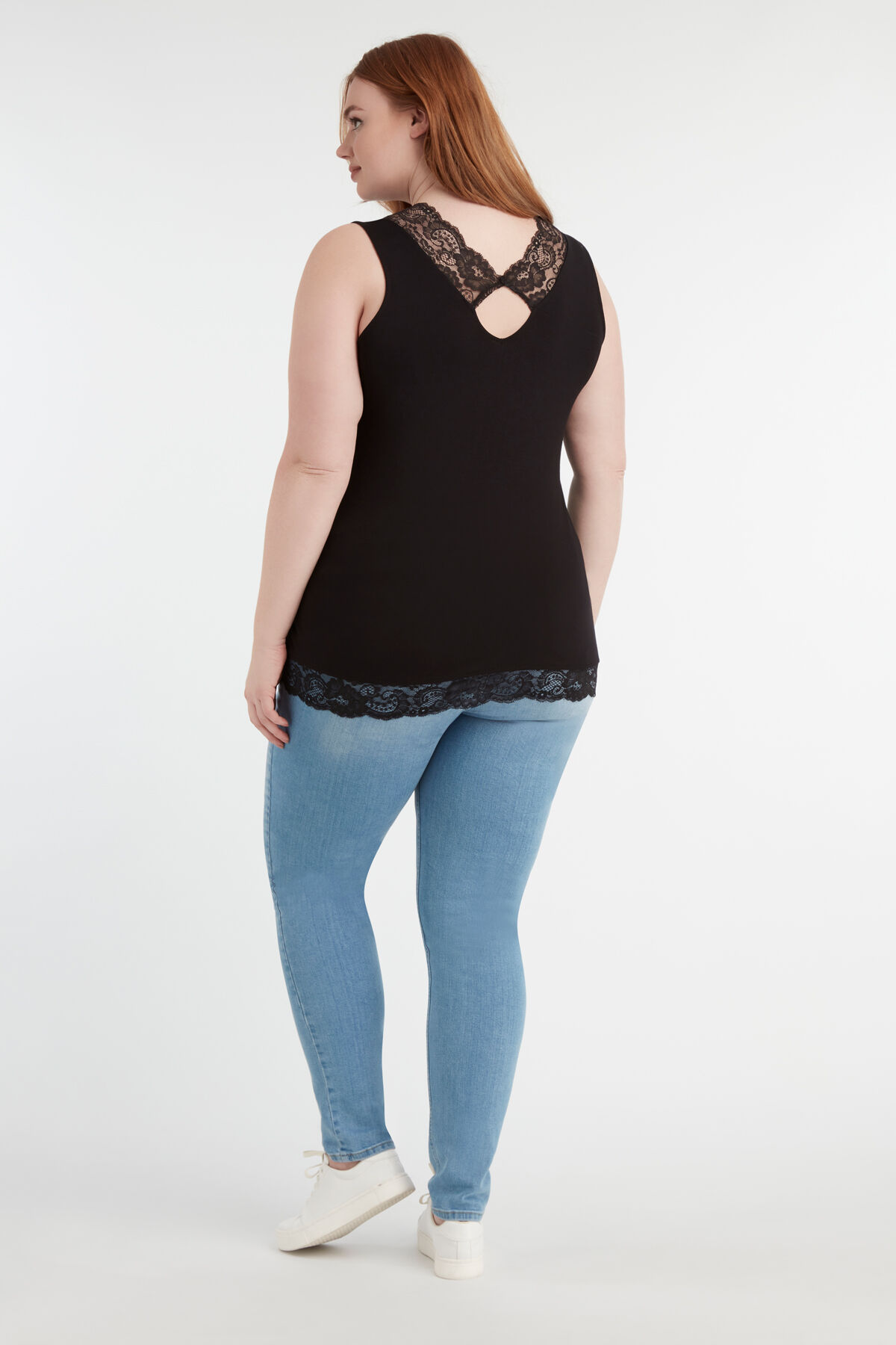 Haut sans manches avec dentelle image number 5