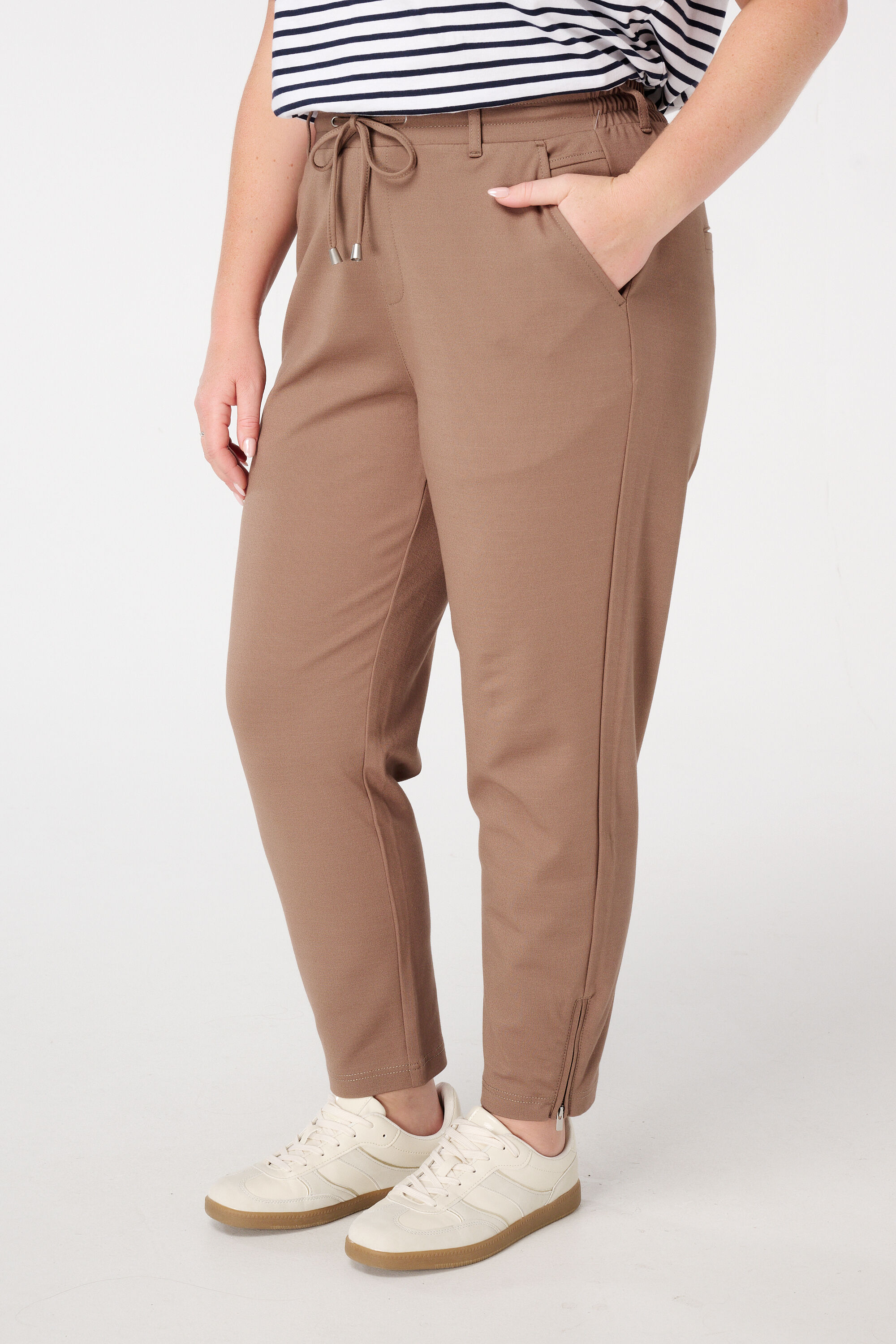 Pantalon slim image number 5