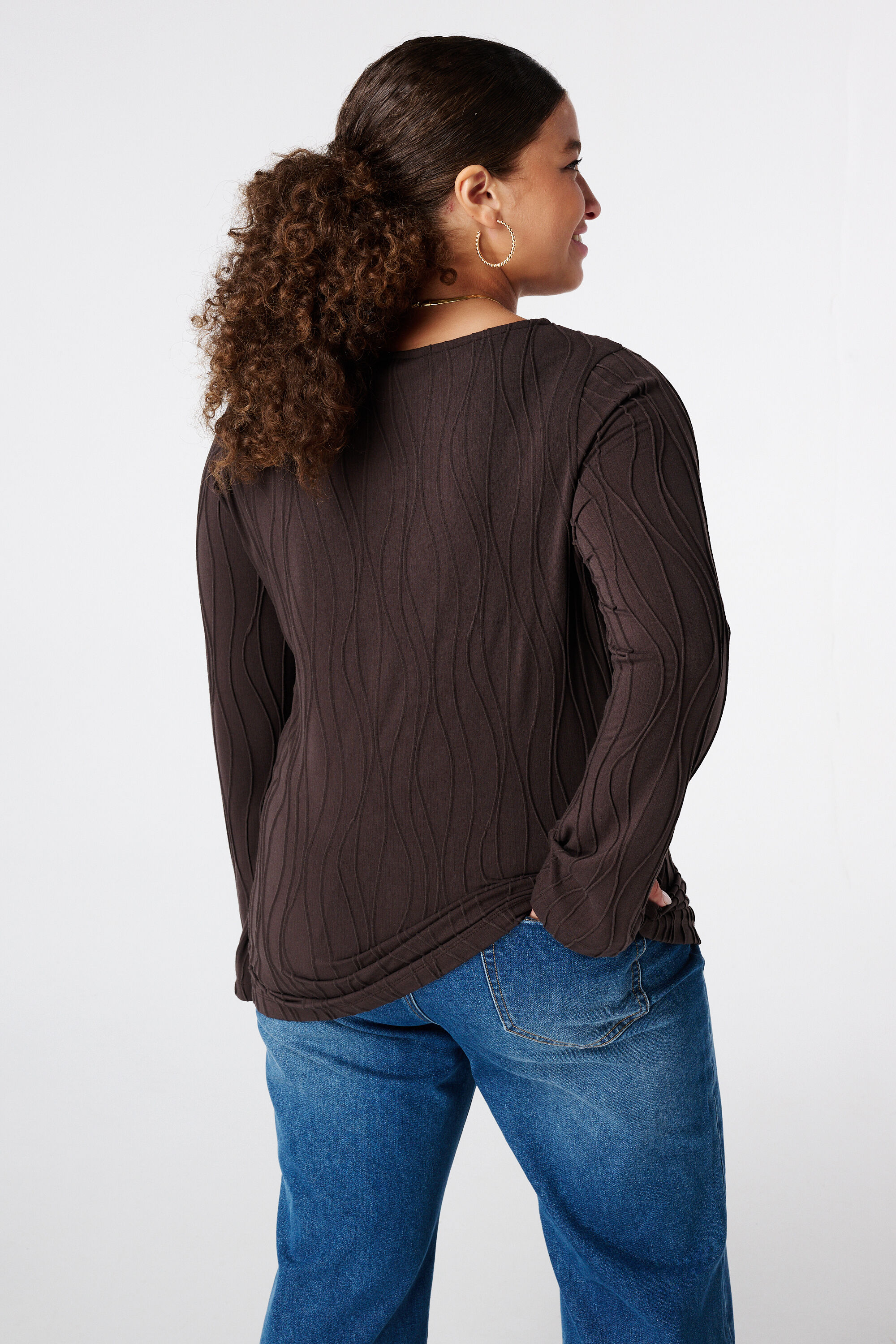 T-shirt ajust&eacute; &agrave; manches longues image number 3