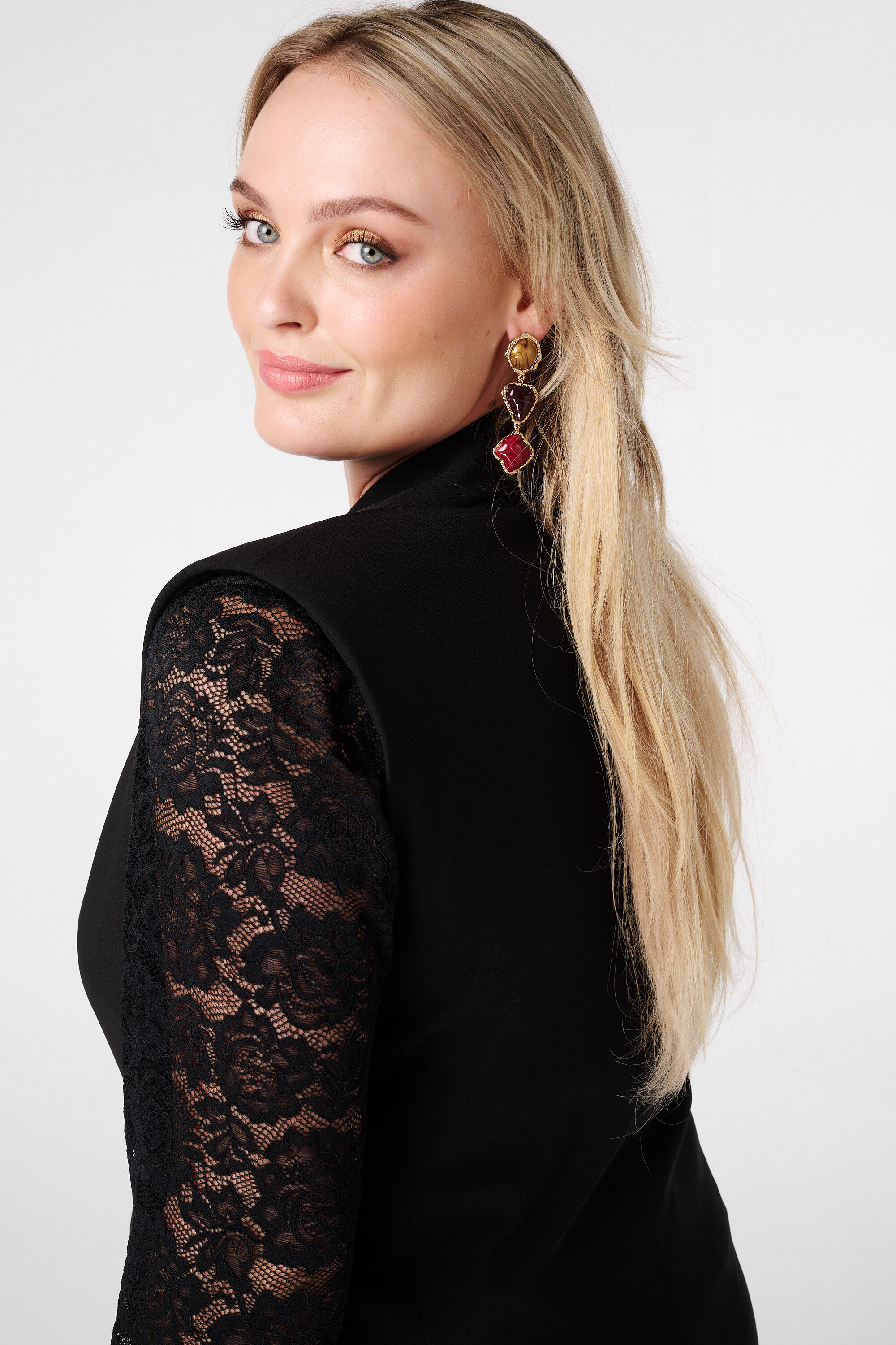 Gilet &agrave; fermeture boutonn&eacute;e image number 4