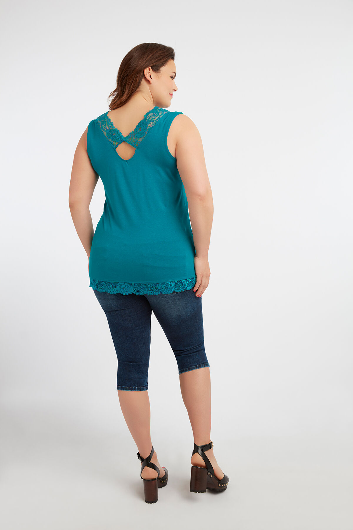 Top sans manches en dentelle image number 3