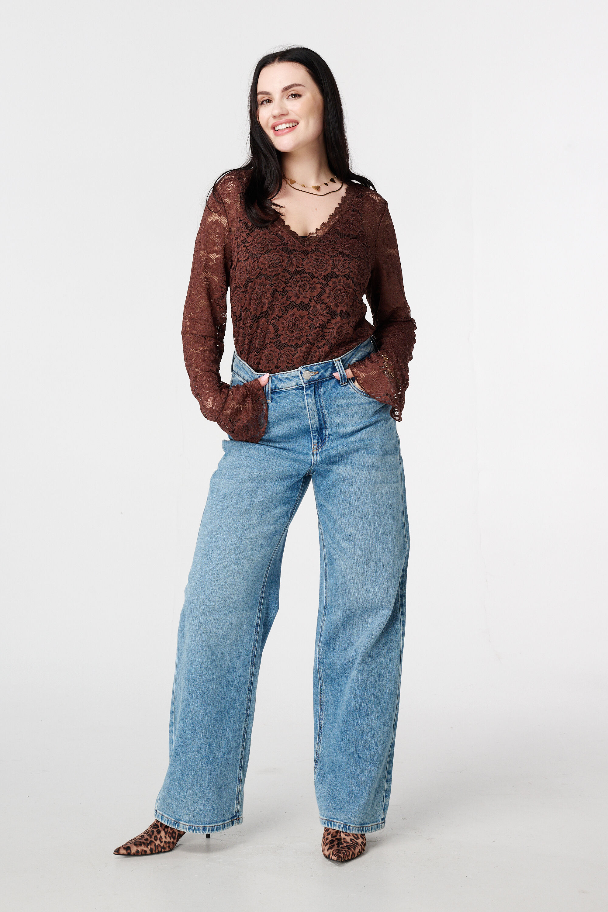 Top &agrave; manches longues en dentelle image number 5