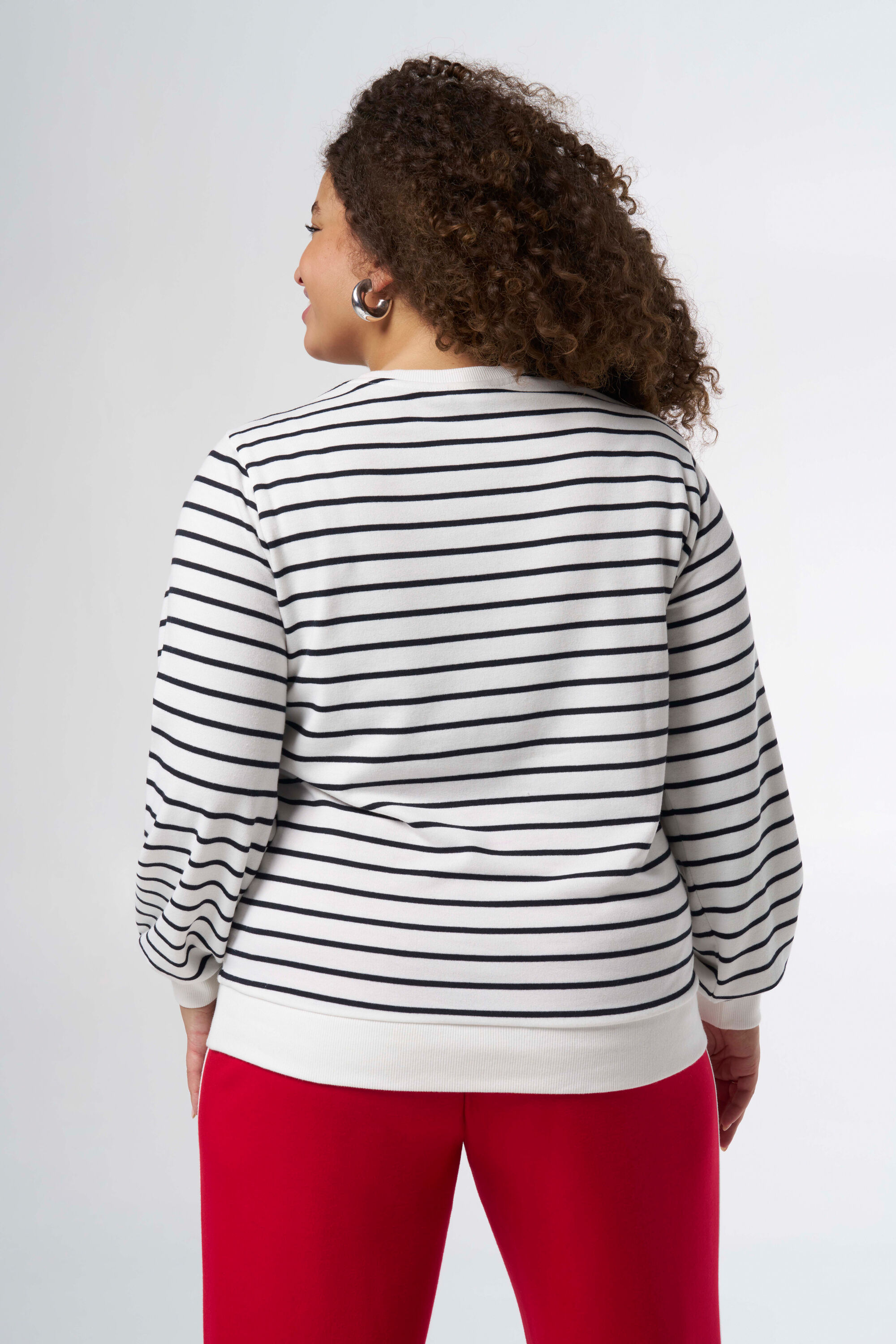 Pull ray&eacute; avec inscription  image number 3