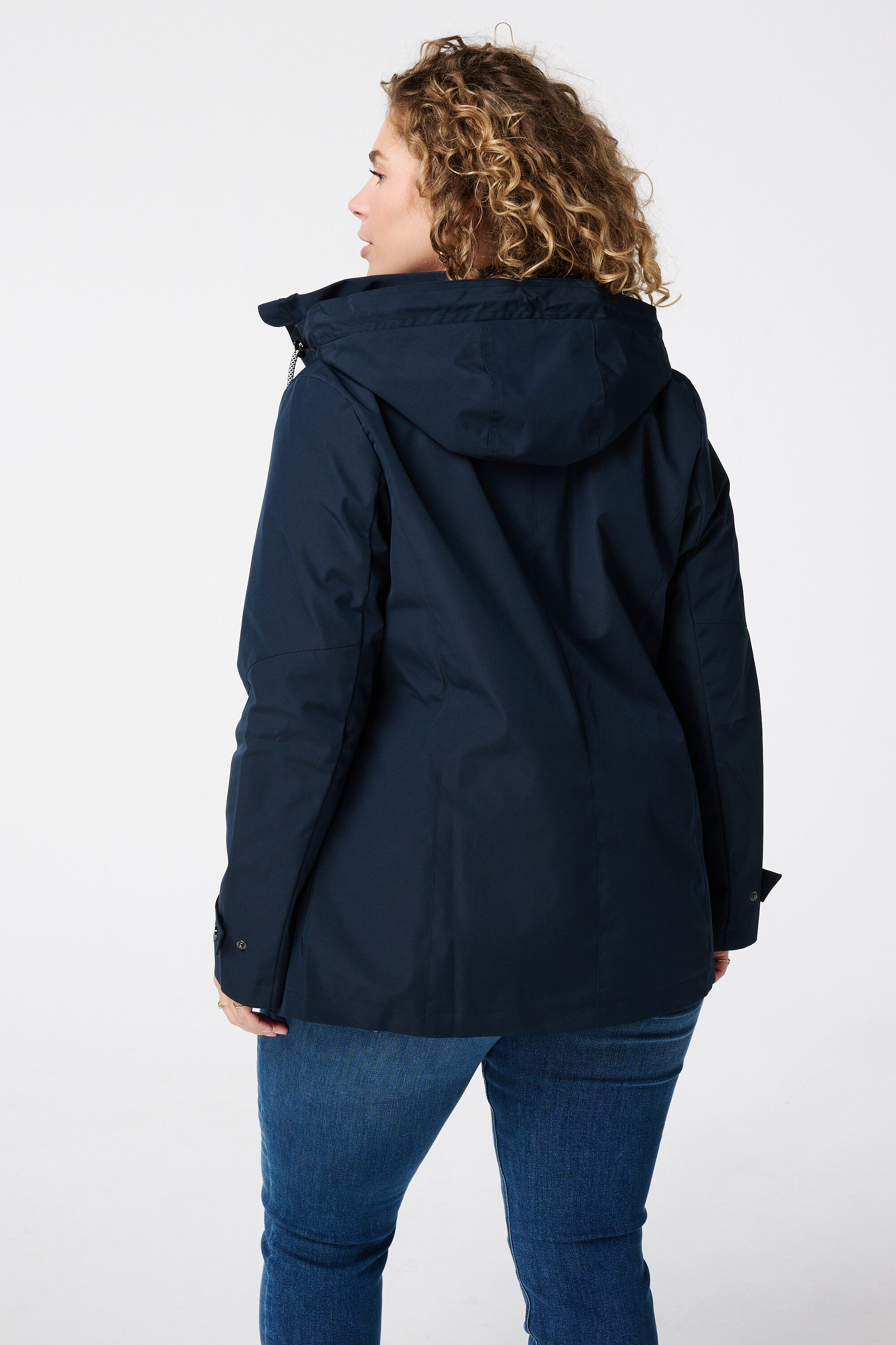 Imperm&eacute;able avec d&eacute;tails argent&eacute;s image number 3