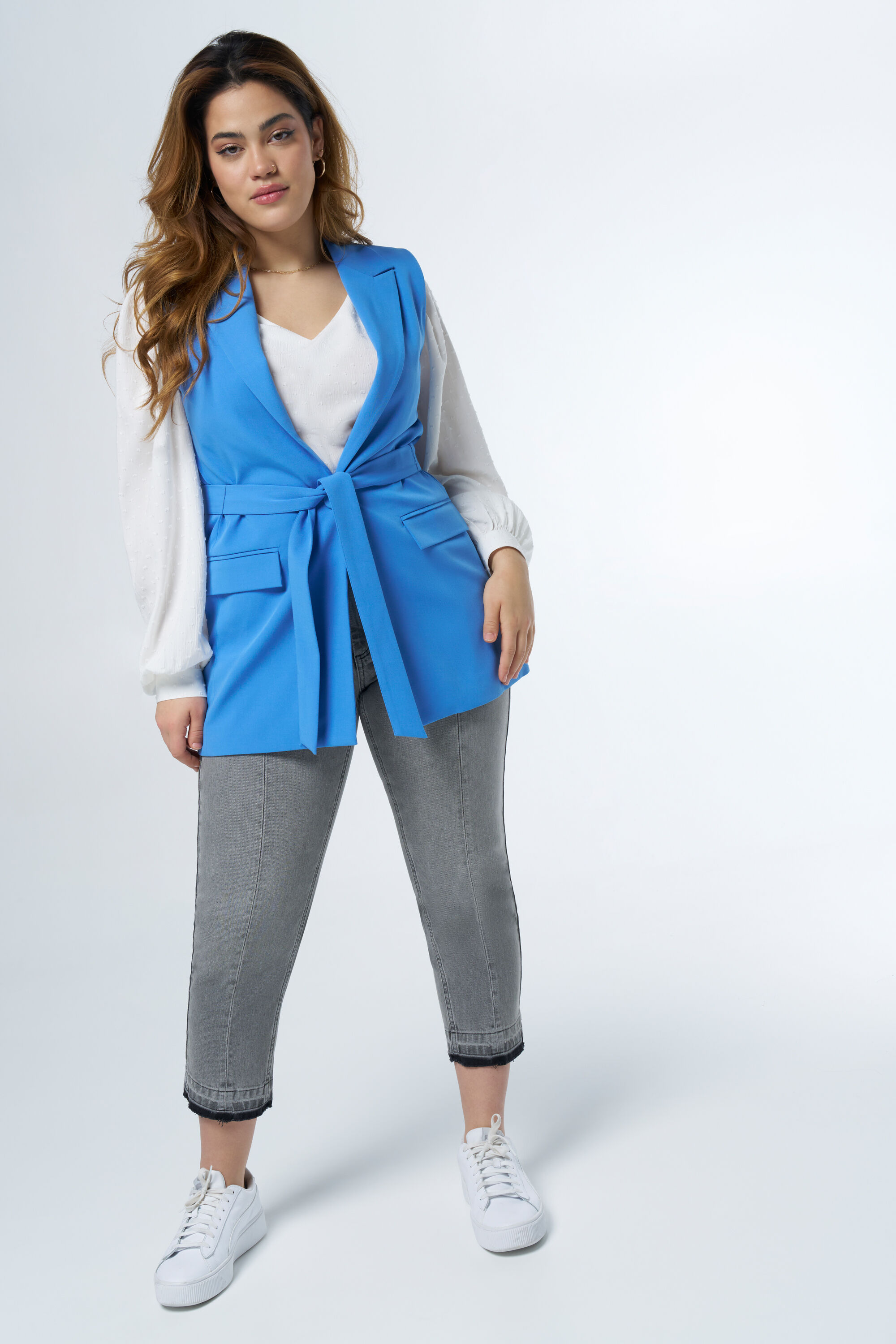 Gilet avec ceinture assortie image number 6