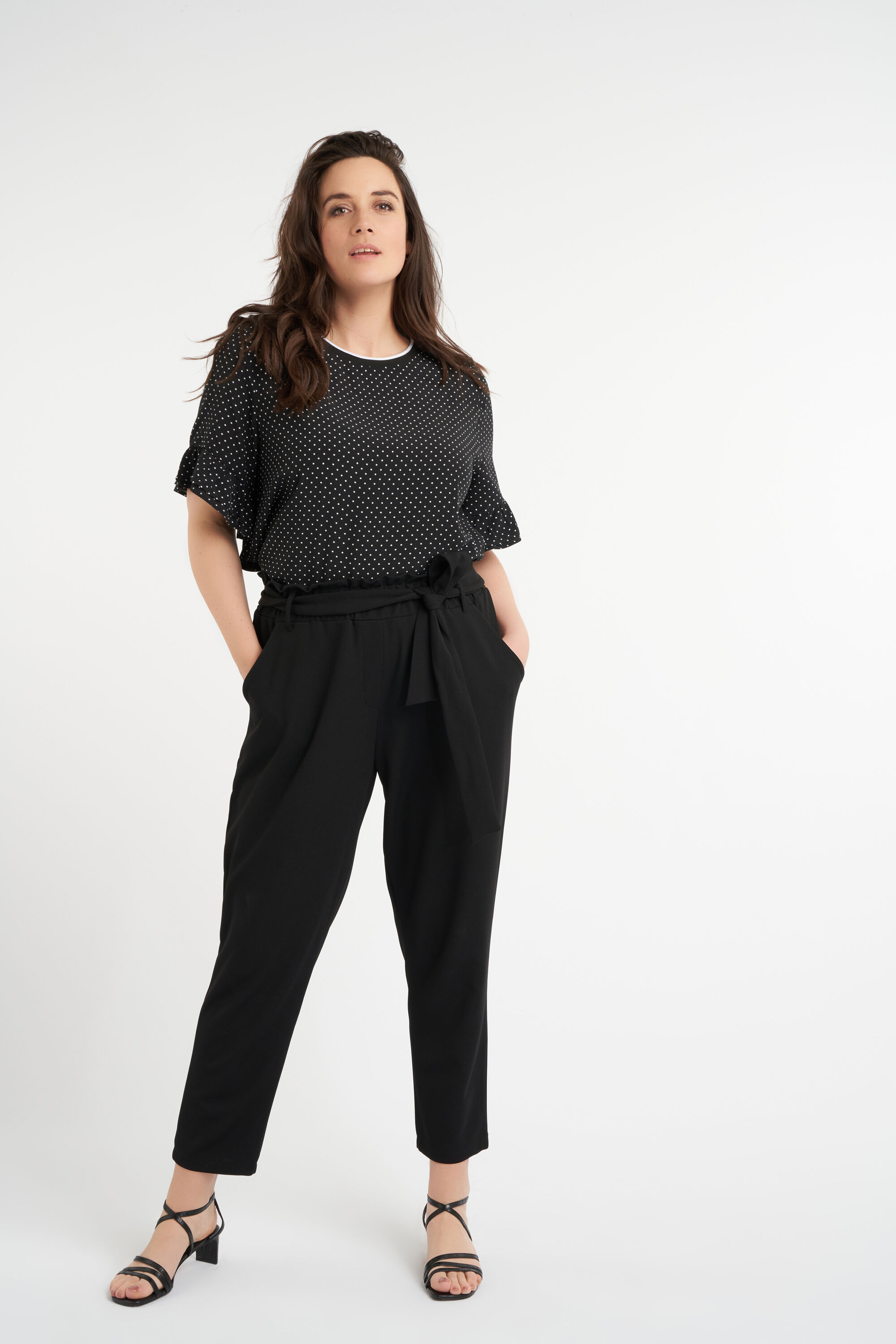 Pantalon avec n&oelig;ud papillon image number 5