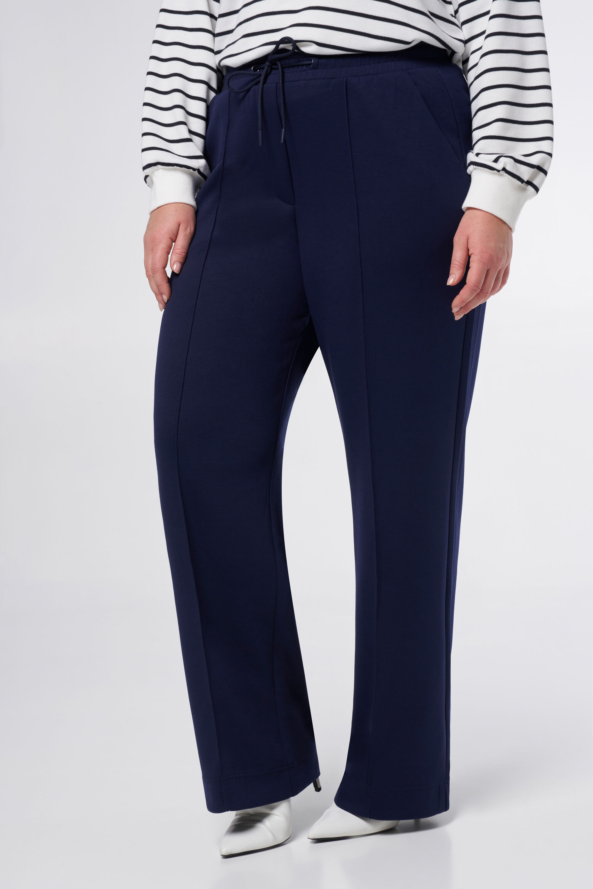 Jean avec couture d&eacute;corative  image number 5