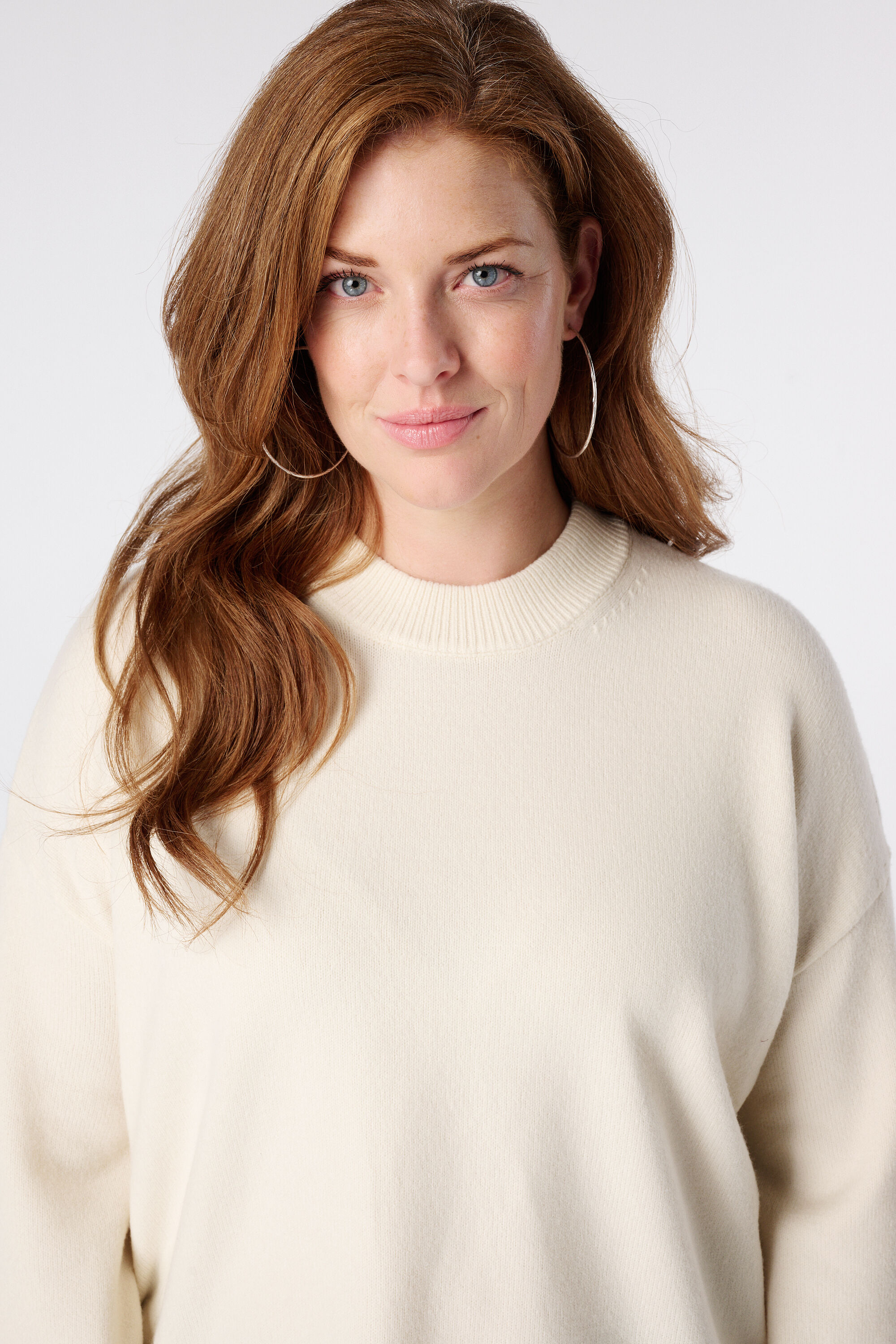 Pull avec dentelle image number 4