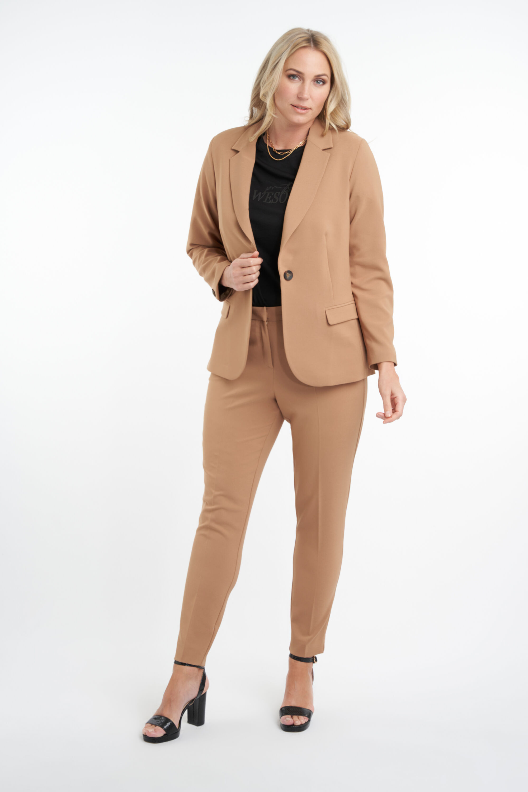 Blazer  image number 6