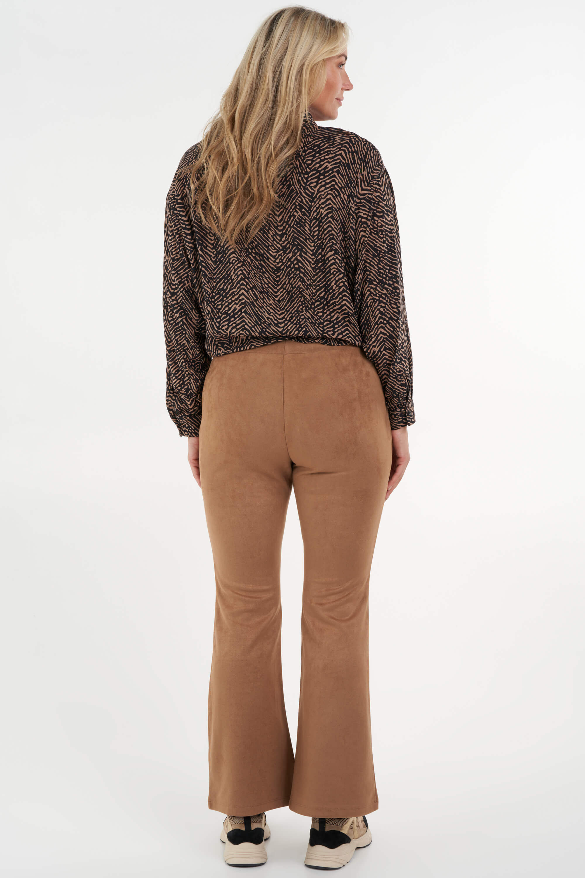 Legging &eacute;vas&eacute; en daim image number 4