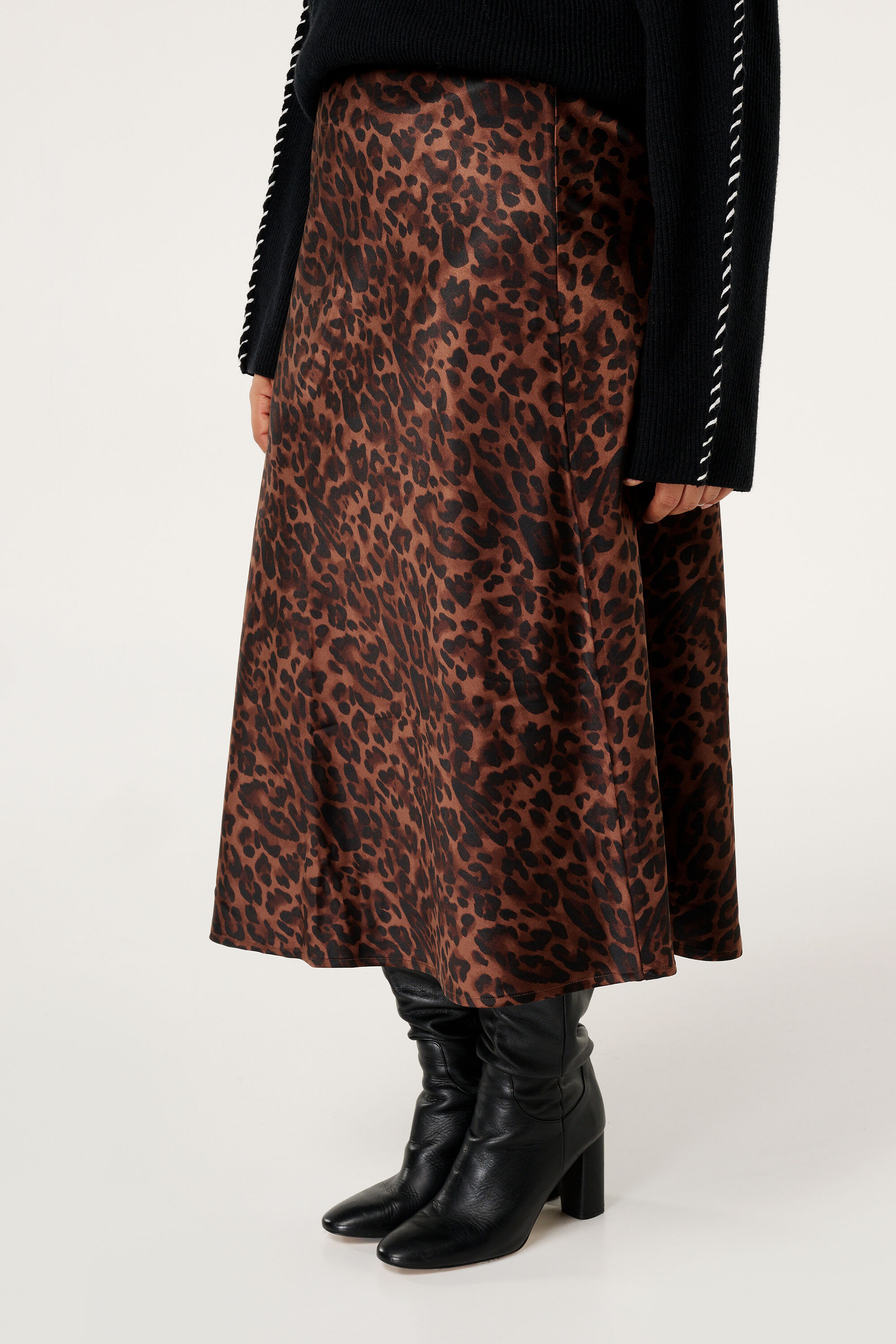 Jupe midi &agrave; imprim&eacute; l&eacute;opard image number 5