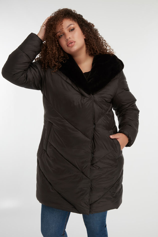 Veste matelassée à capuche  image number 6