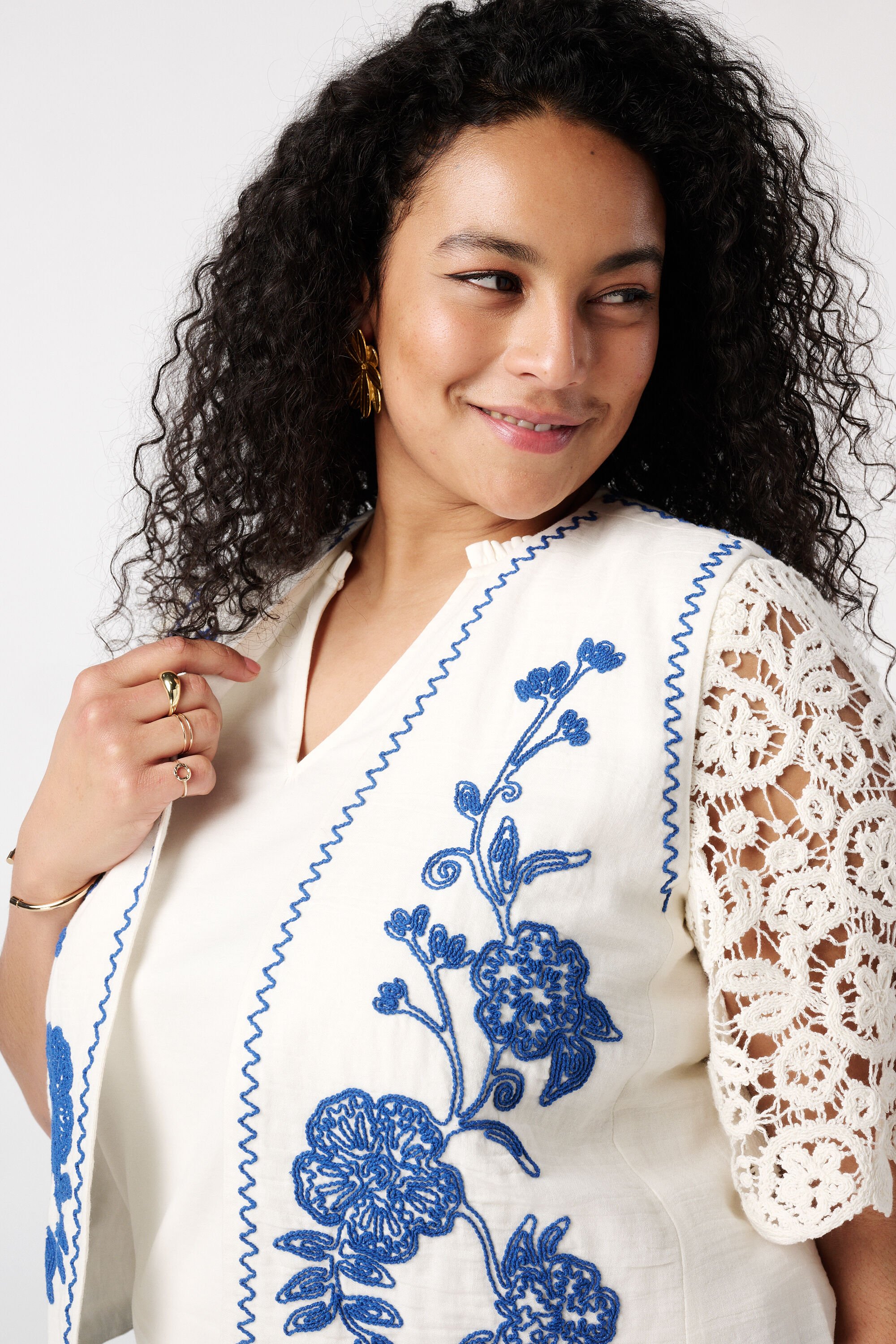 Gilet brod&eacute; image number 4