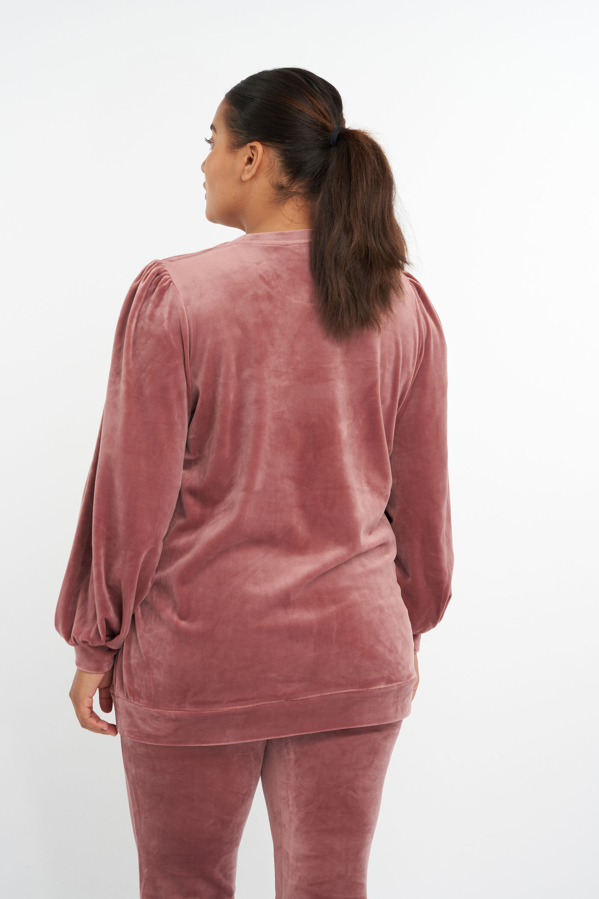 Pull en velours  image number 3