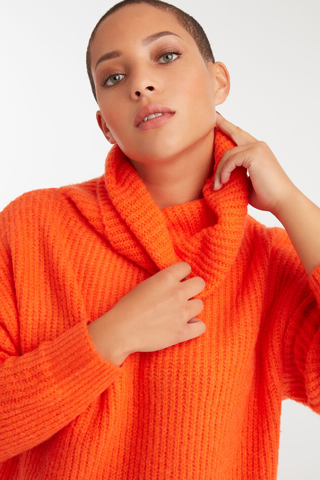 Pull-over en maille à col roulé image number 4