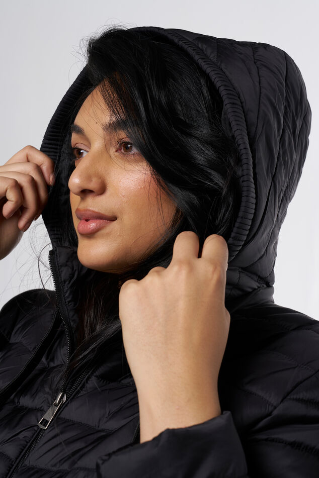 Veste matelassée à capuche  image number 4