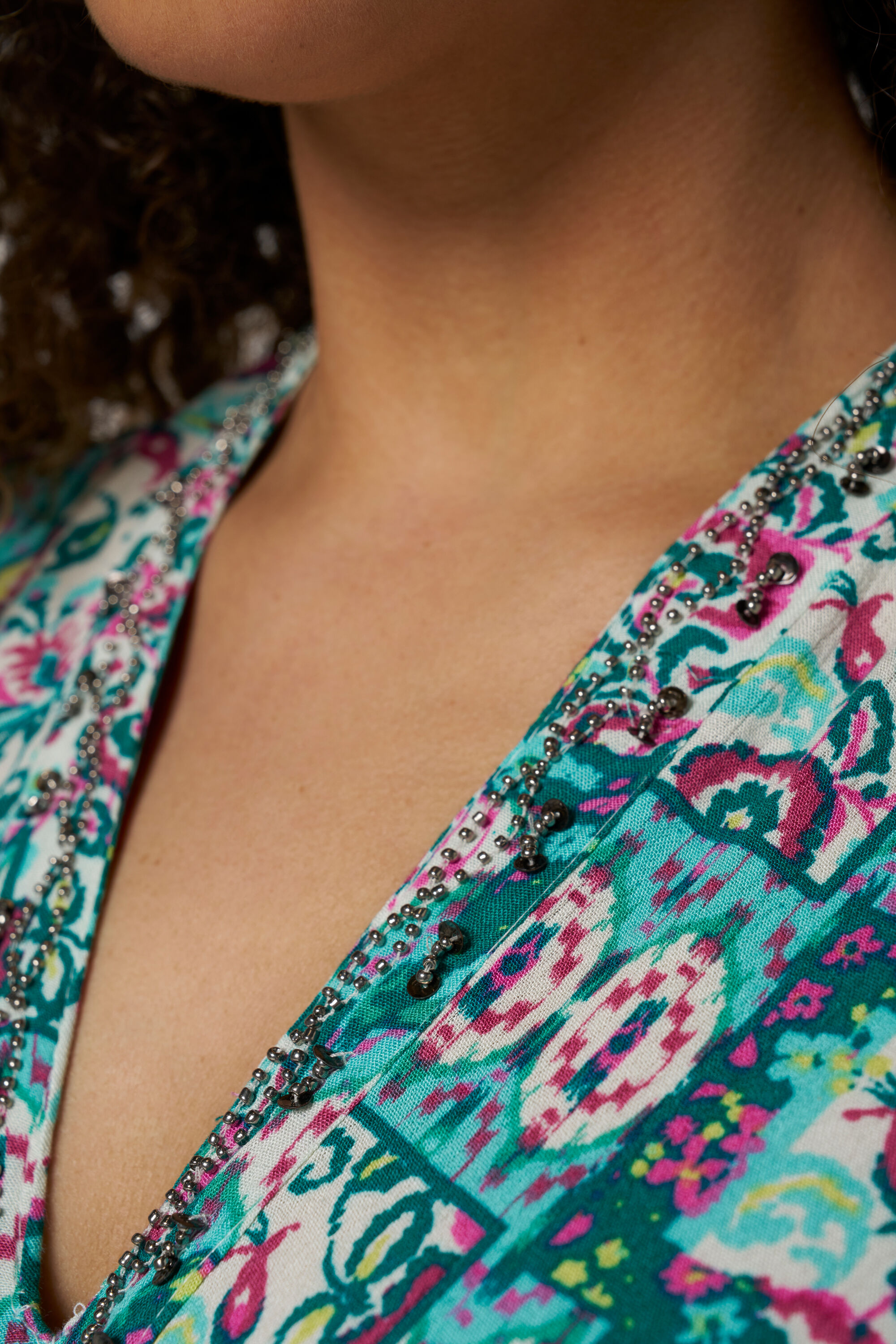 Robe longue &agrave; col en V image number 4