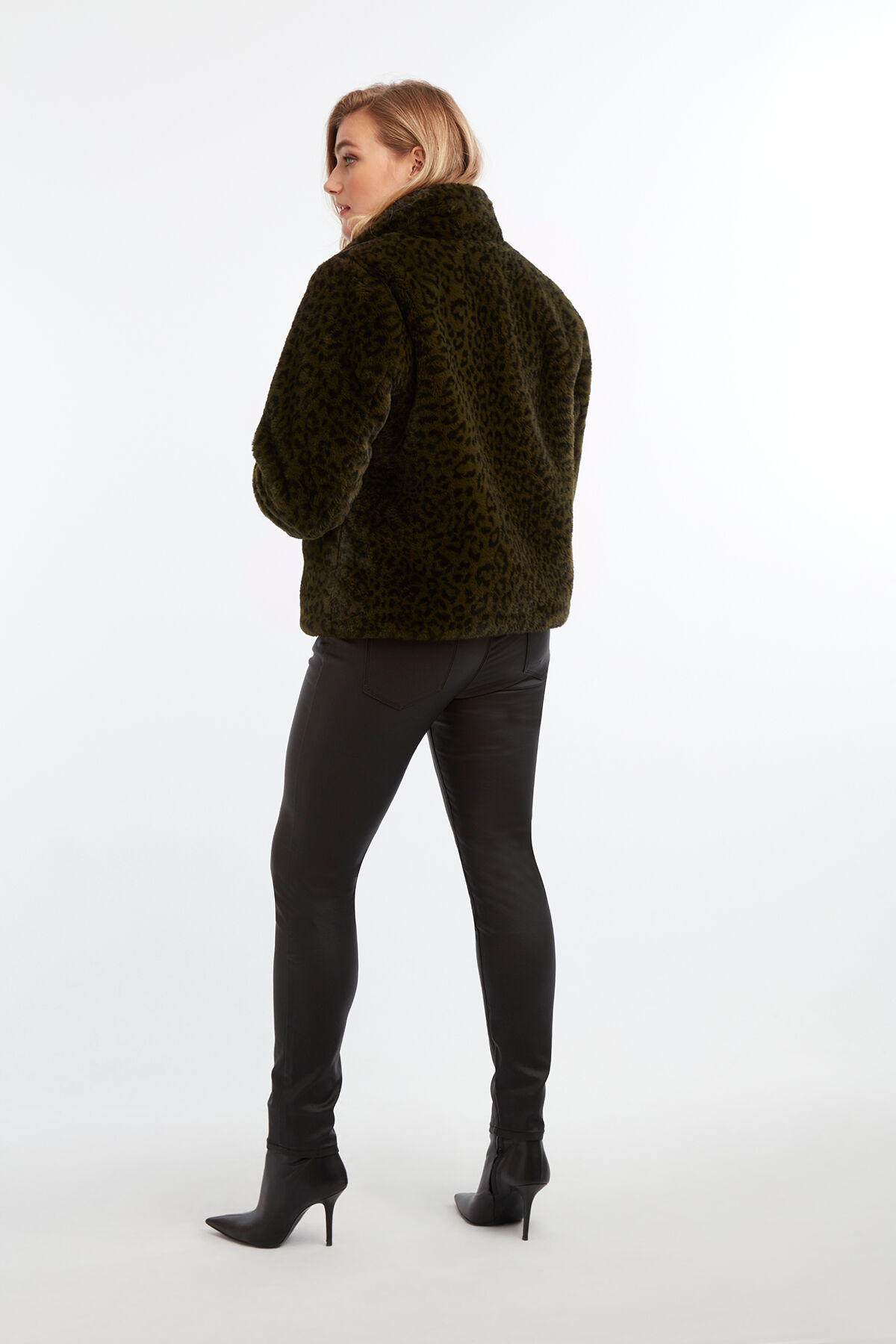 Manteau en fausse fourrure image number 6