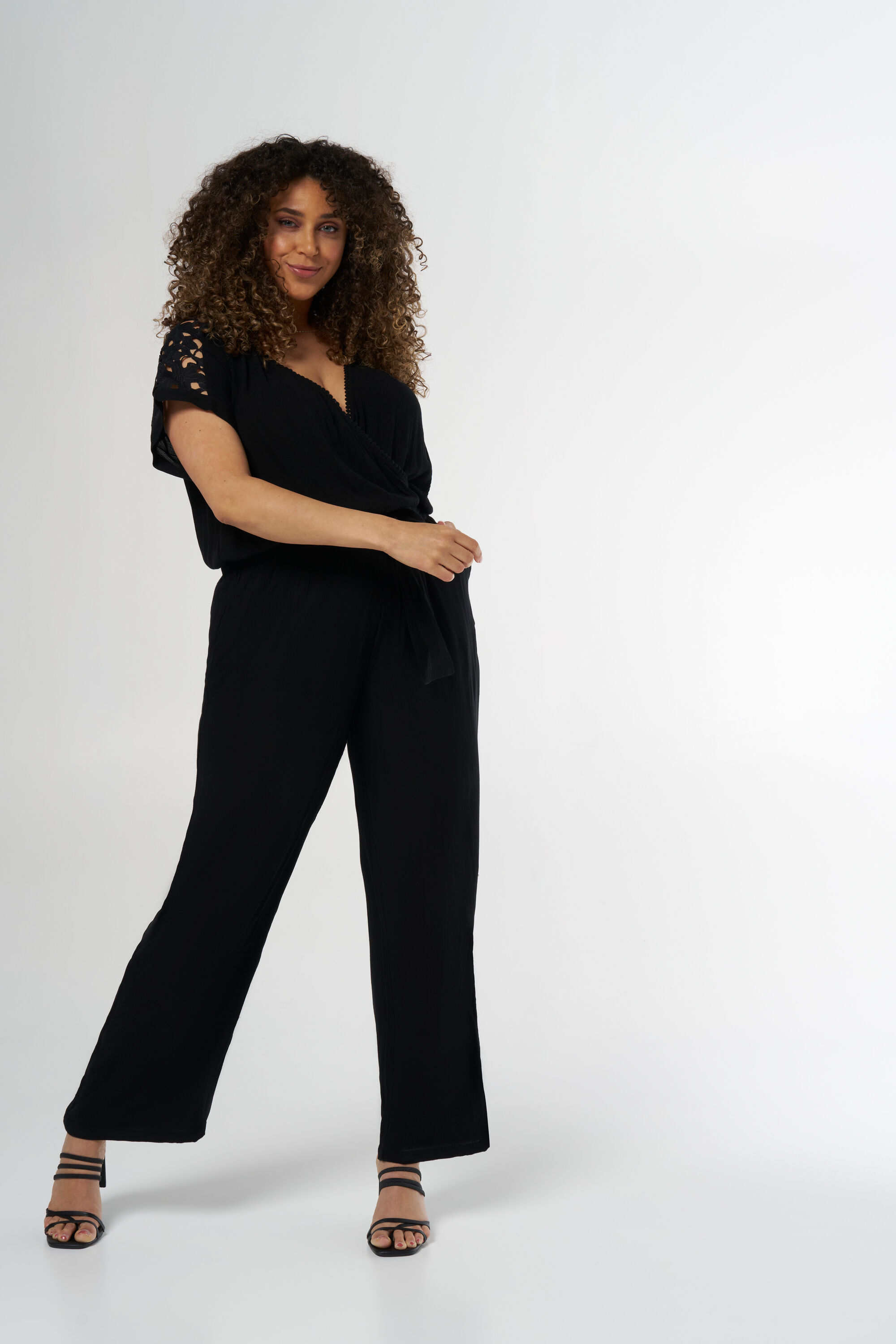 Combinaison avec d&eacute;tails image number 0