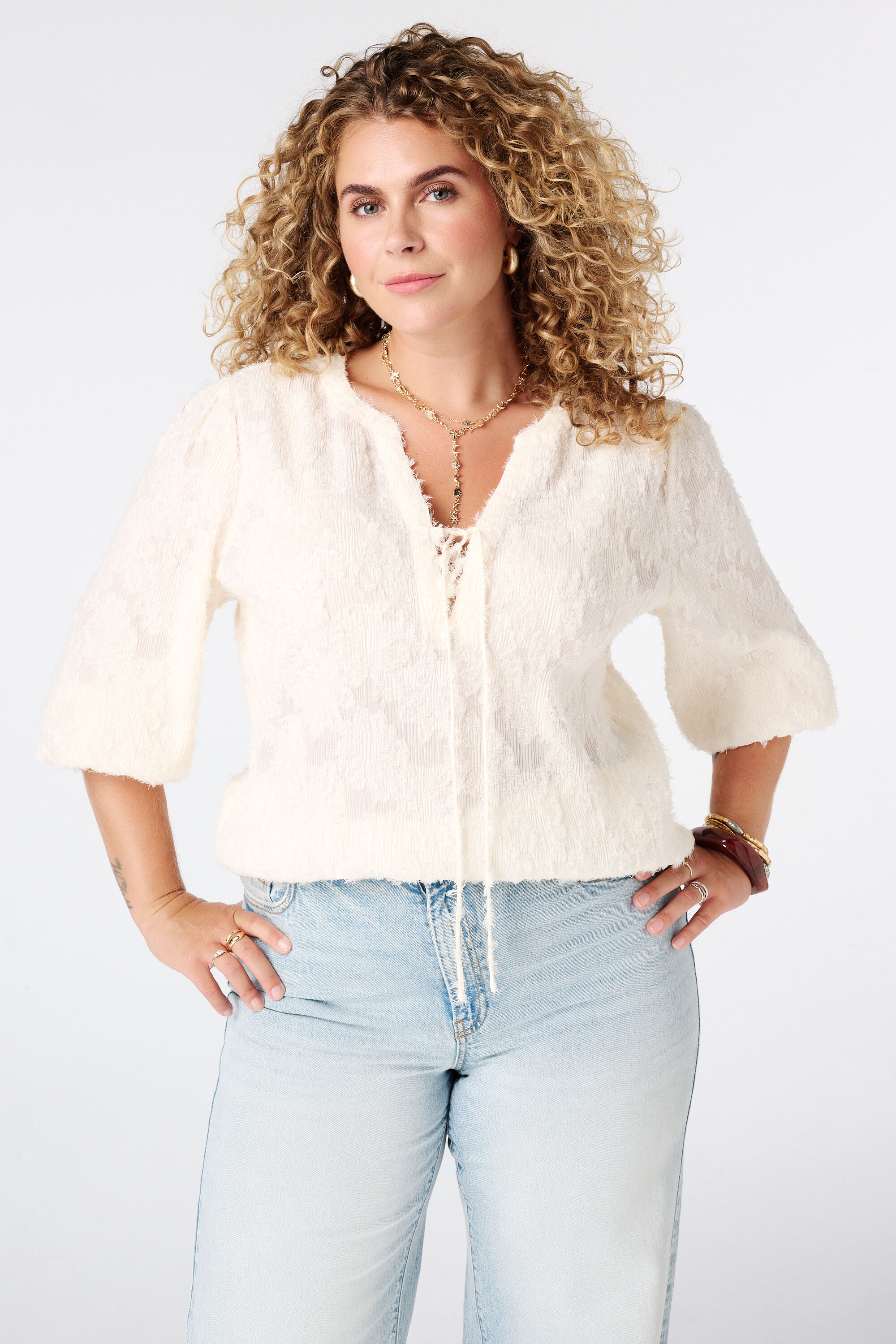 Blouse duveteuse &agrave; col en V image number 0